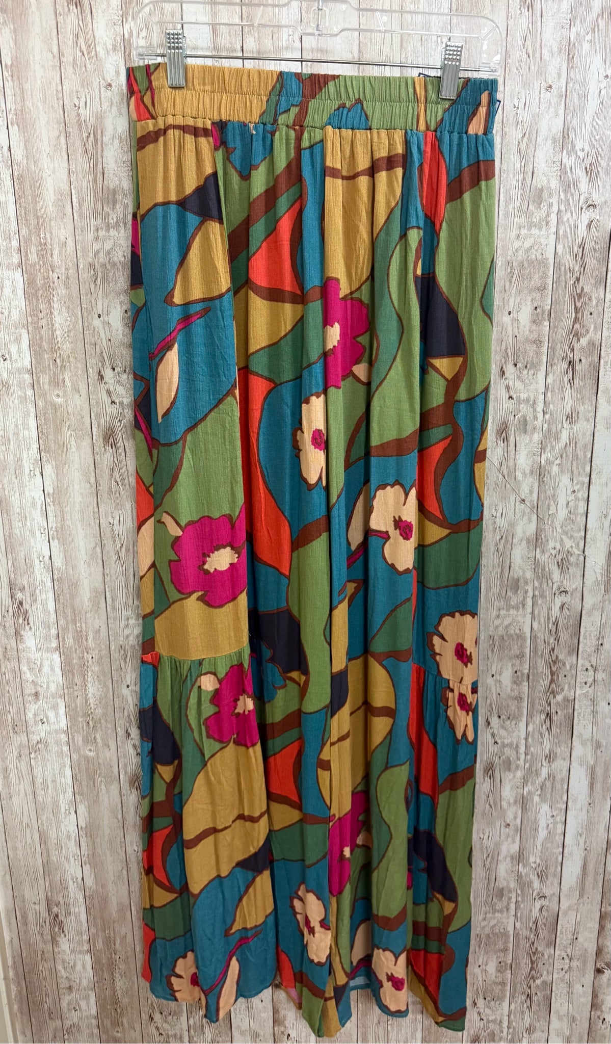 Size M EASEL ORANGE AND BLUE FLORAL Pants