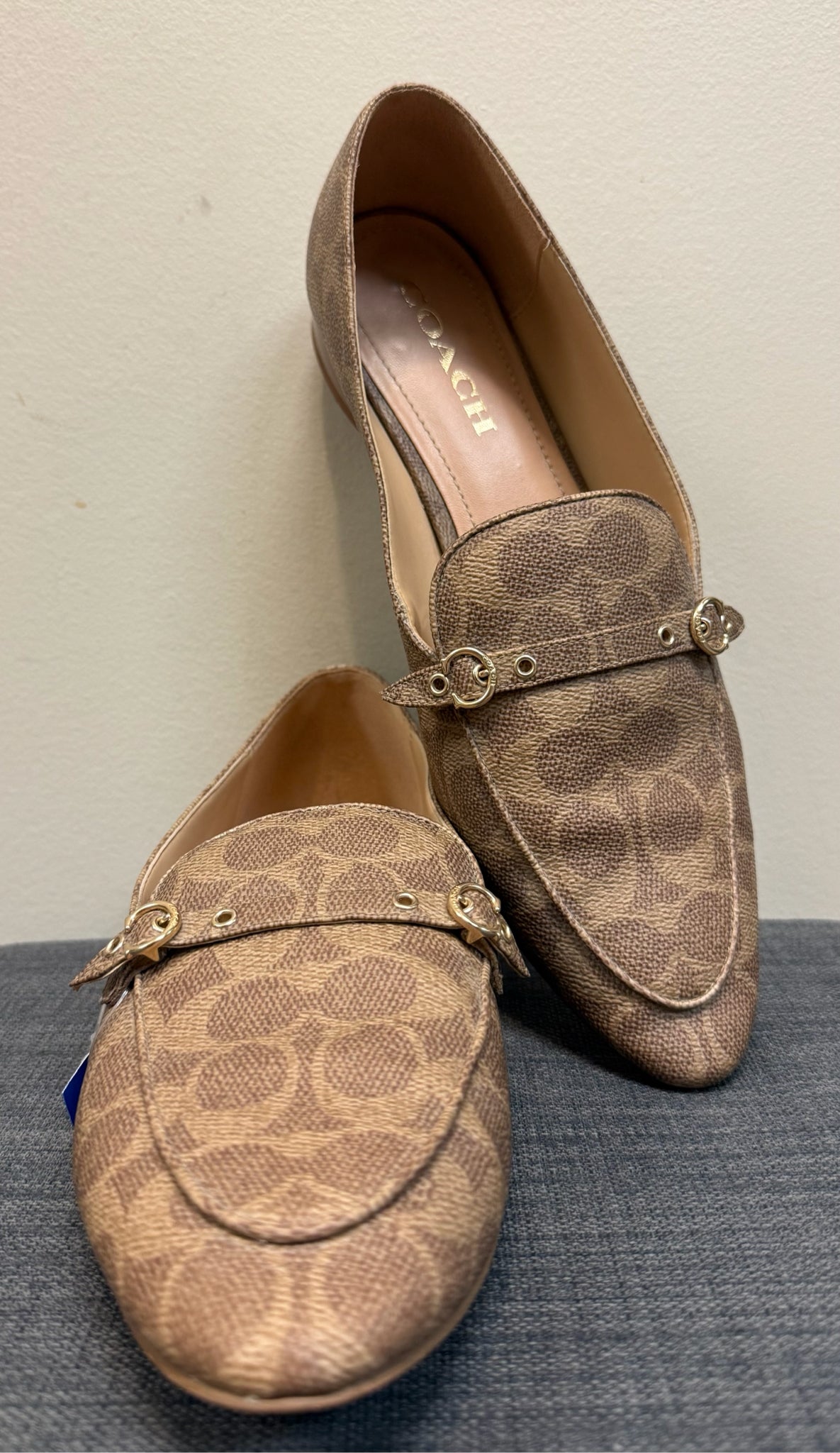 10 COACH TAN PRINT SHOES