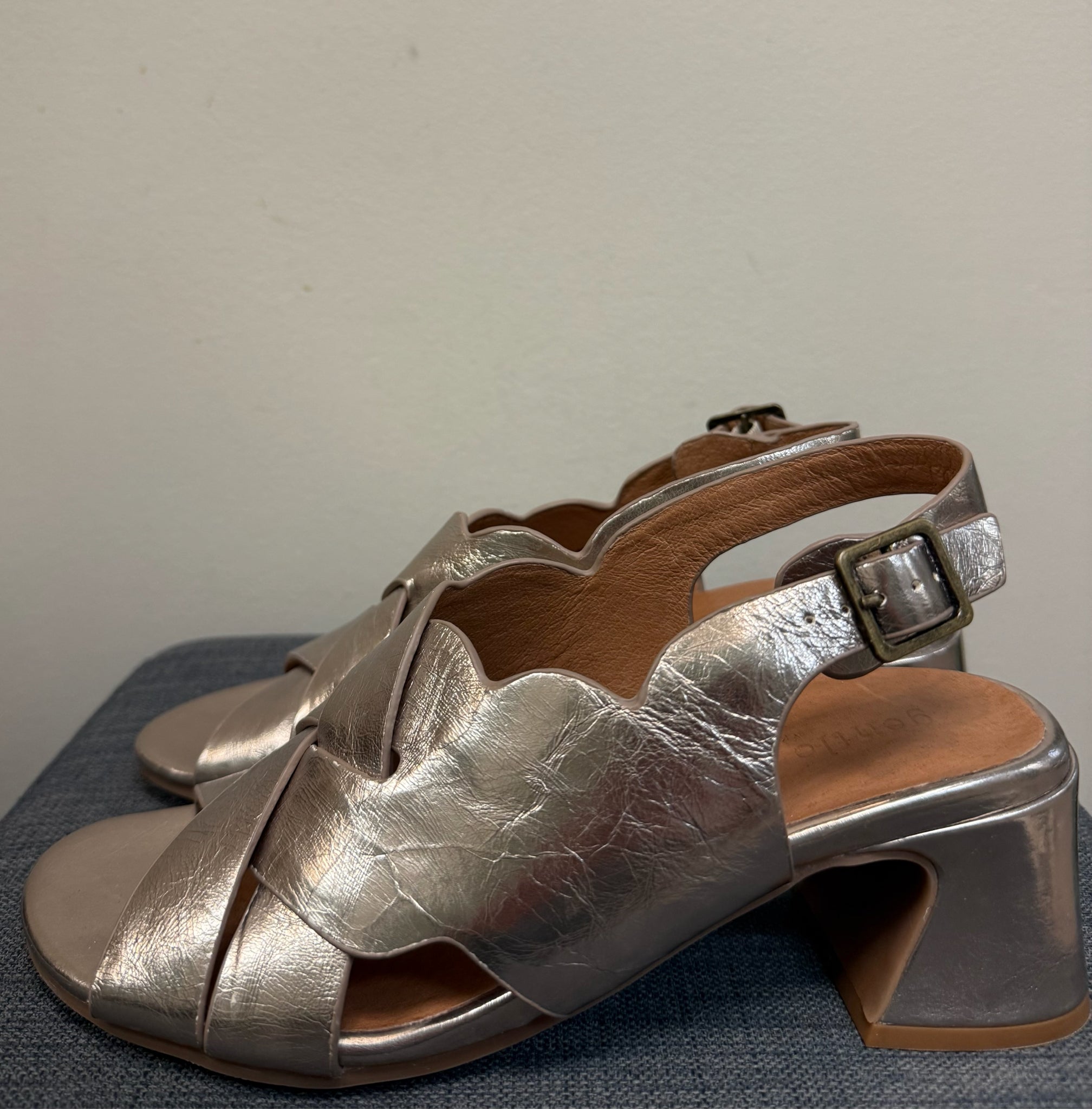 9 GENTLE SOUL Gold SHOES