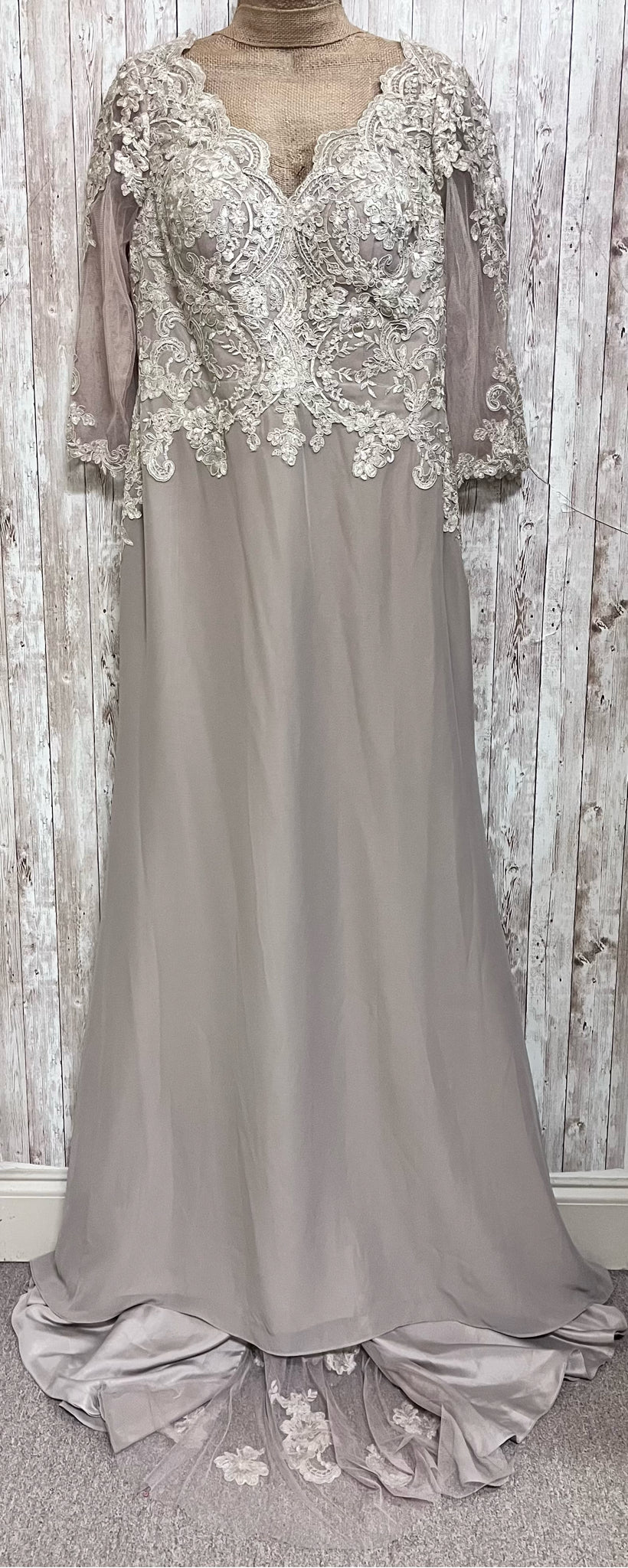 JJ'S HOUSE Size 14 Taupe Gown/Evening Wear