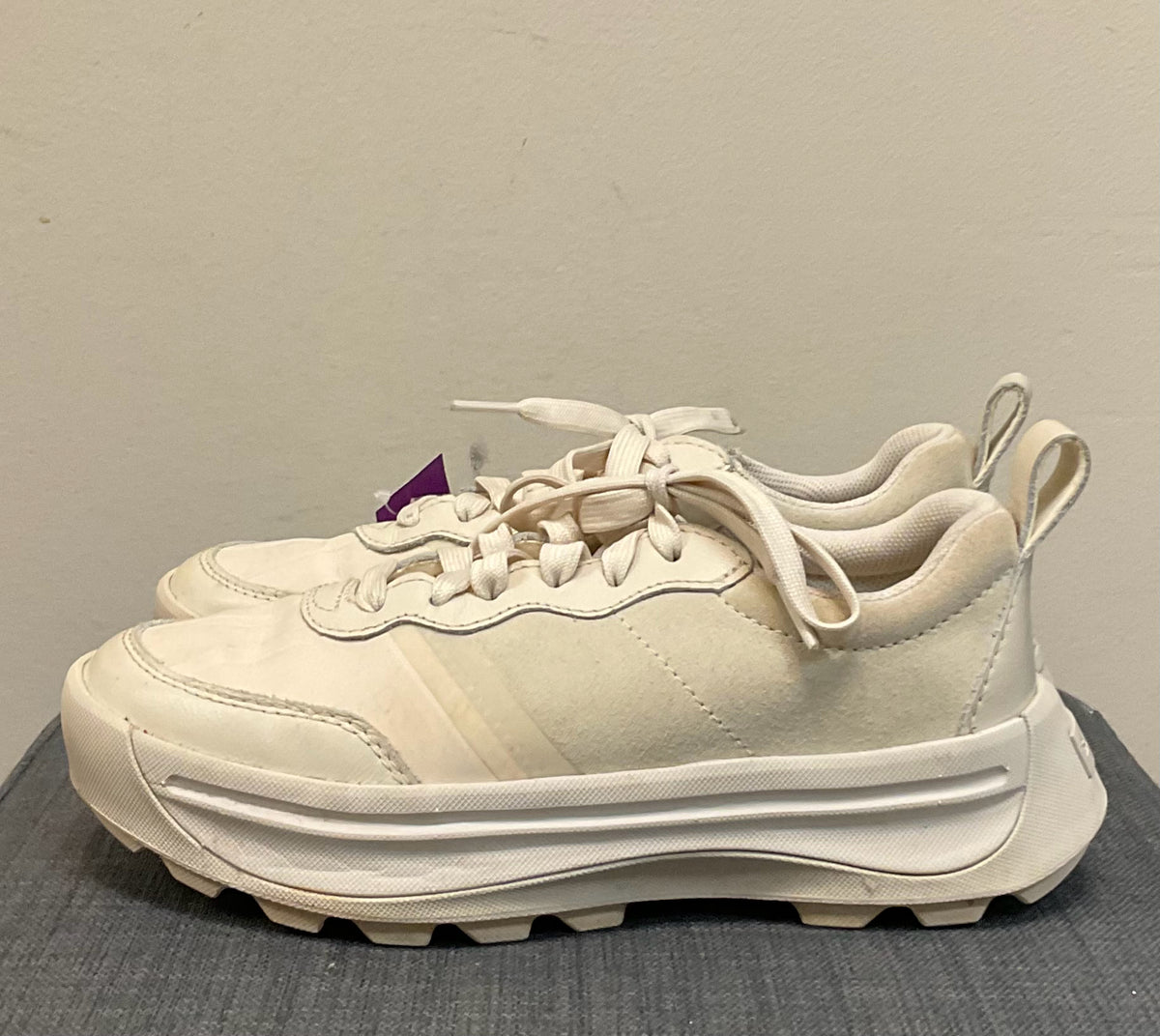 6.5 SOREL Cream Sneakers