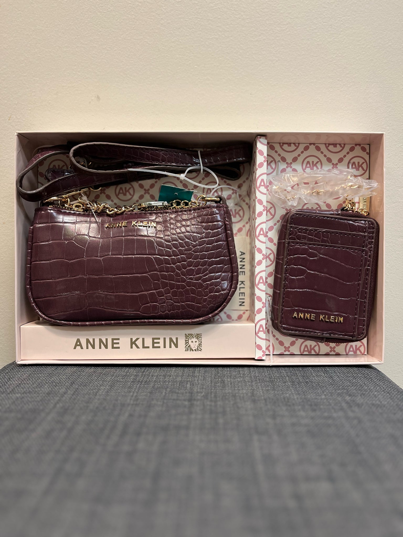 ANNE KLEIN Purse