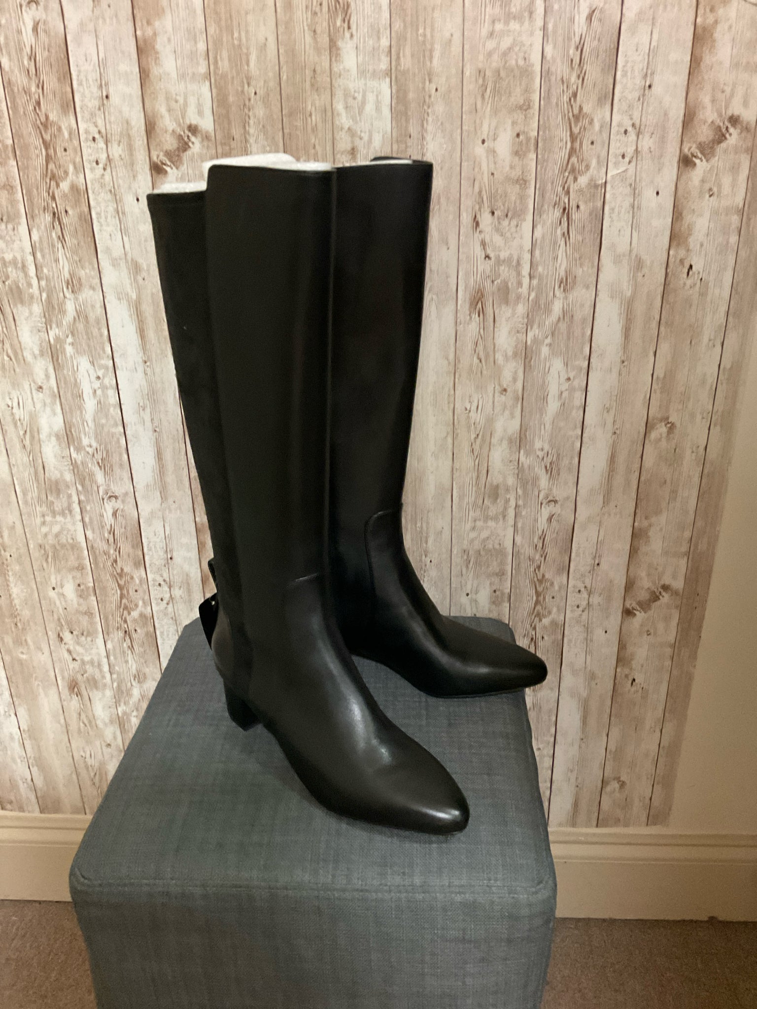8.5 COLE HAAN Black Boots