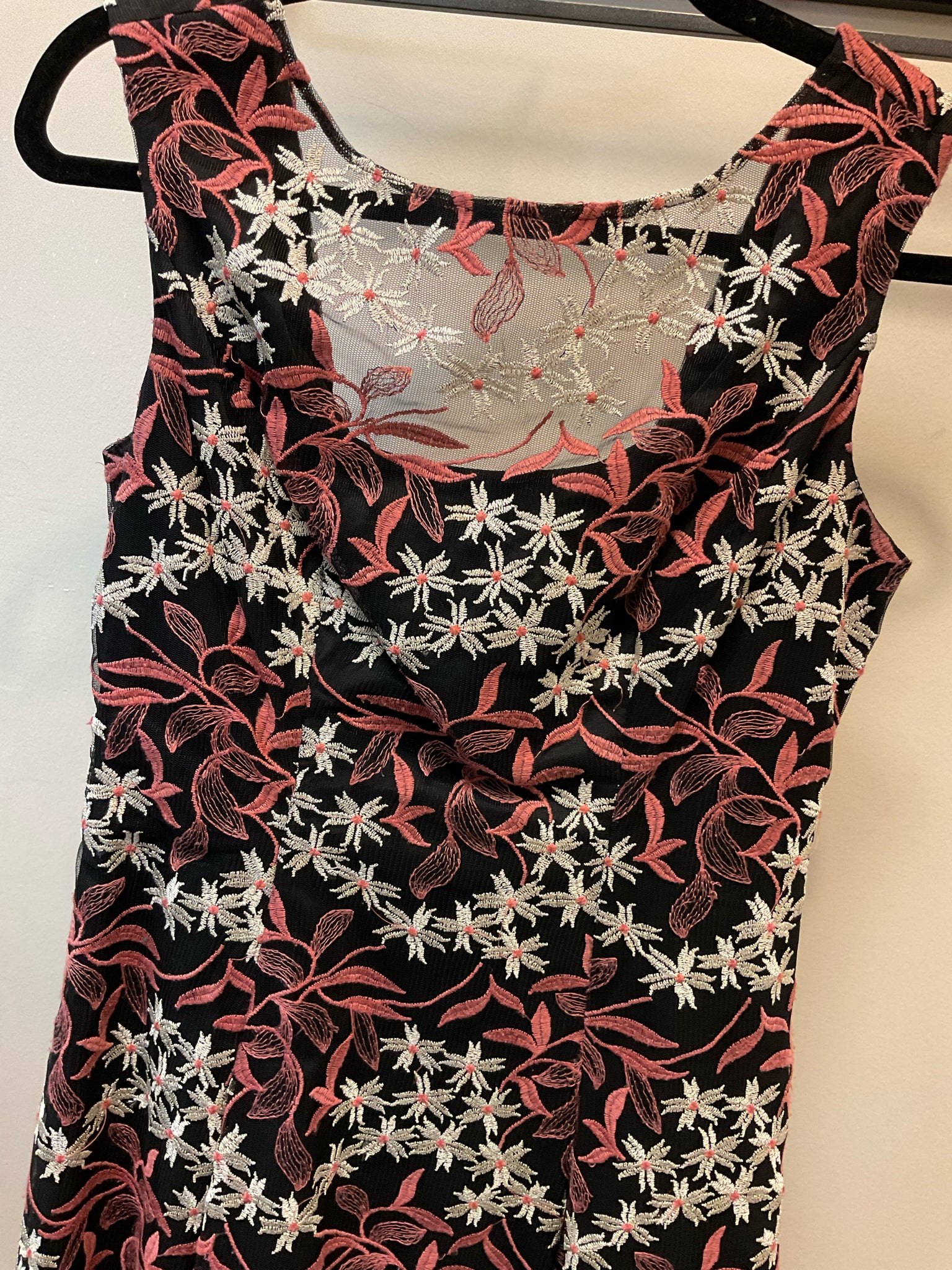 Size 2 AIDAN MATTOX black and pink Dress