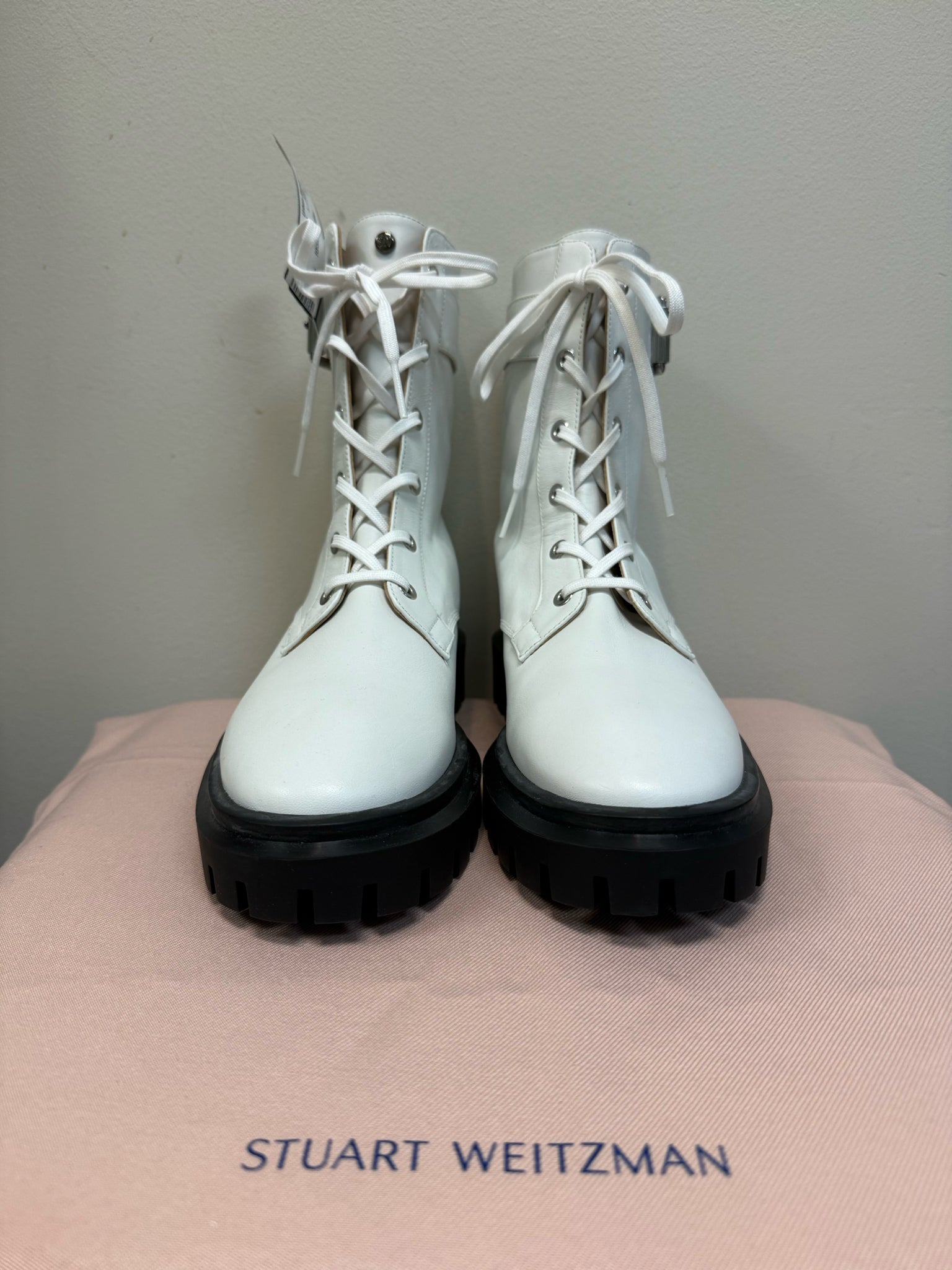 STUART WEITZMAN 8 White Boots