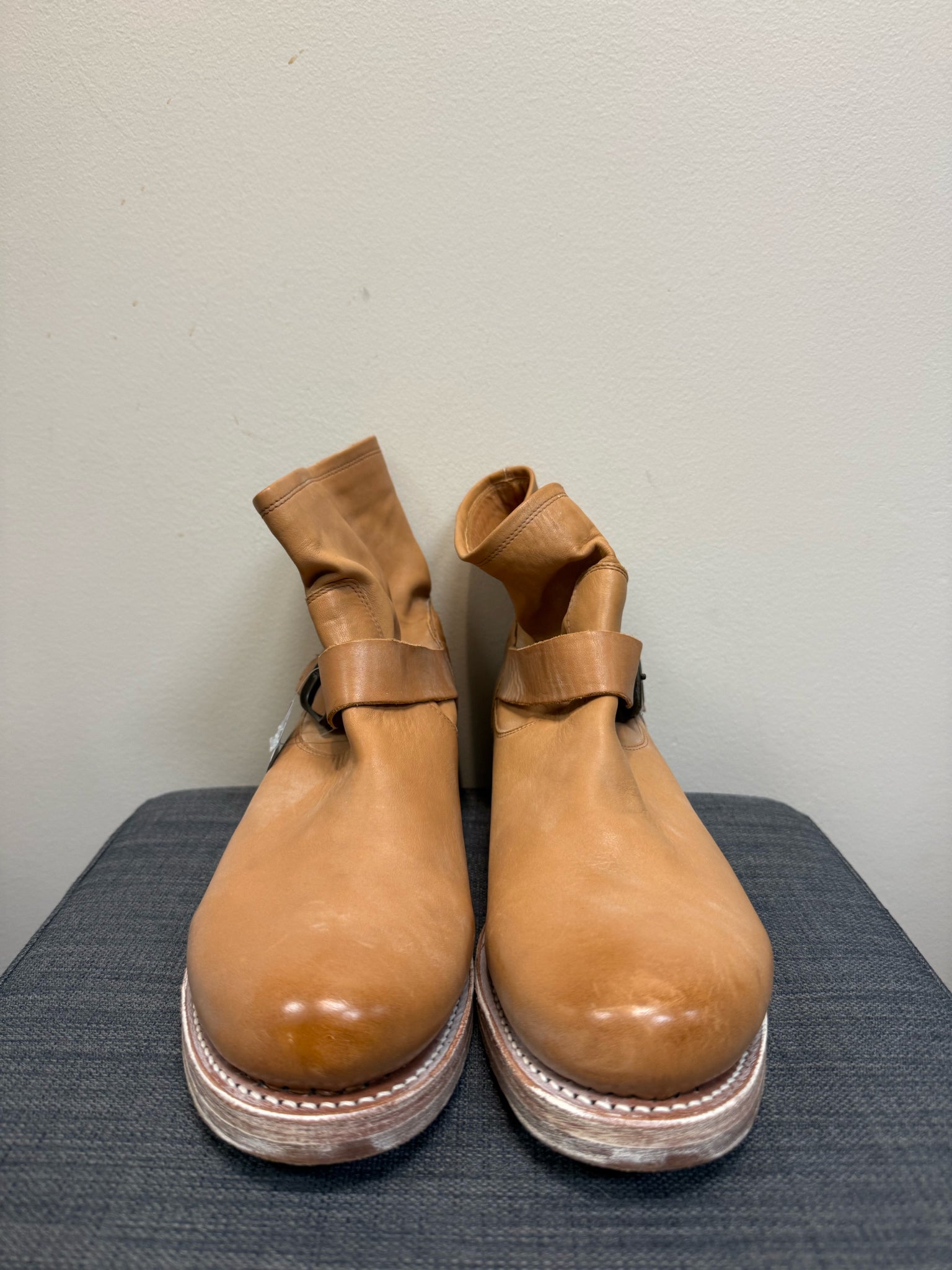 FRYE 11 TAN LEATHER Boots