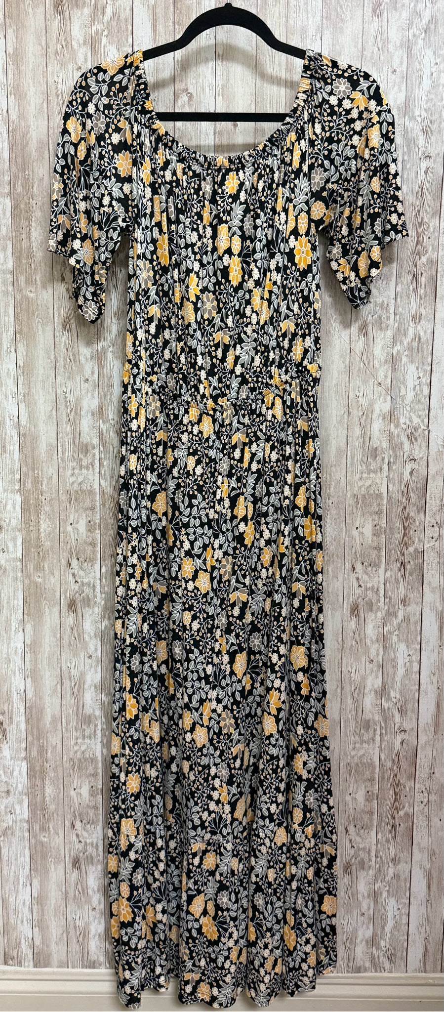 LASCANA Size M BLACK AND YELLOW FLORLAL Dress