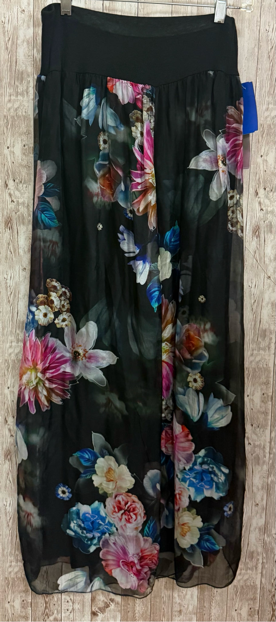 Size One Size MADE IN ITALY BLACK FLORAL Pants