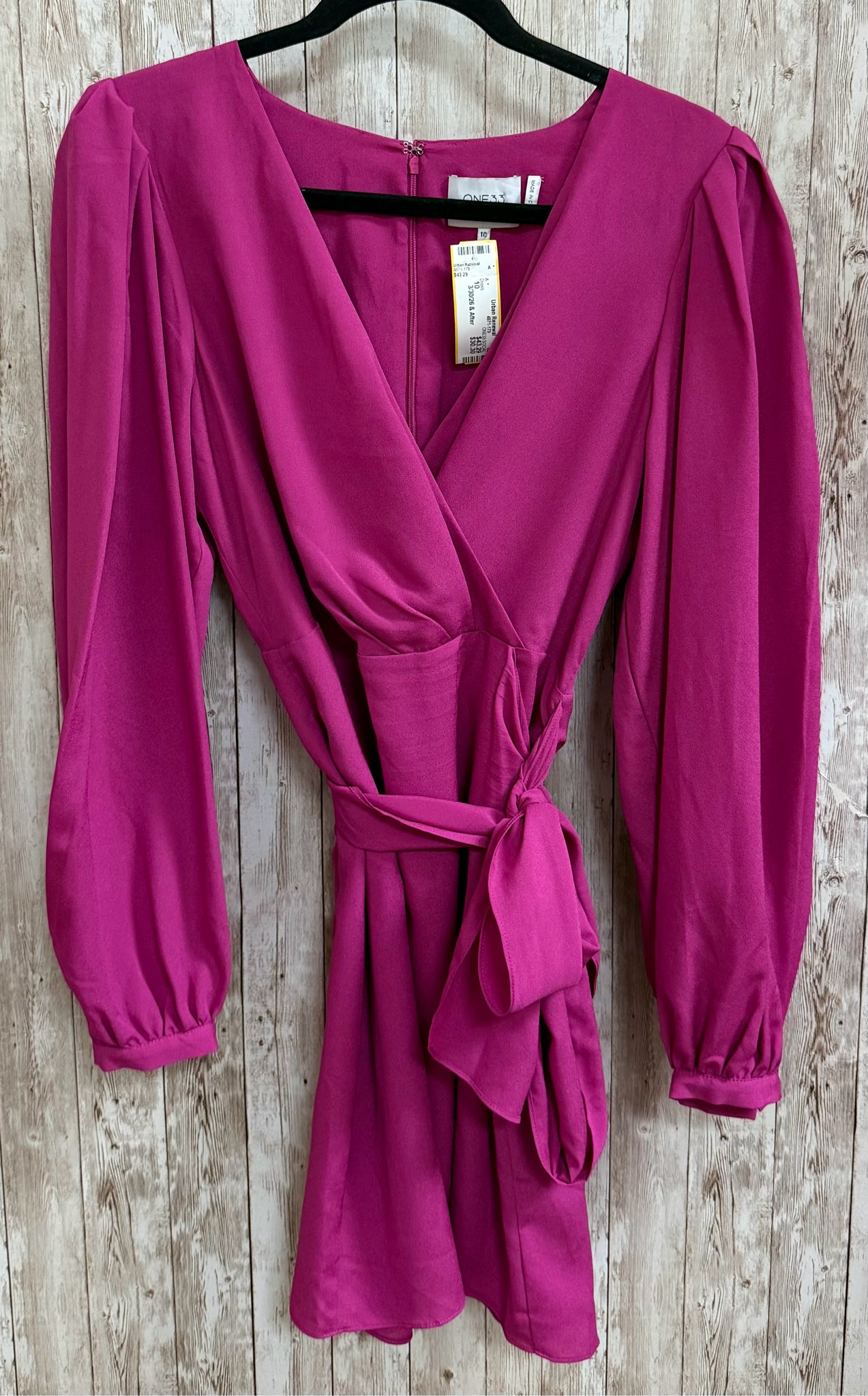 Size 10 ONE33 SOCIAL Fuschia Dress