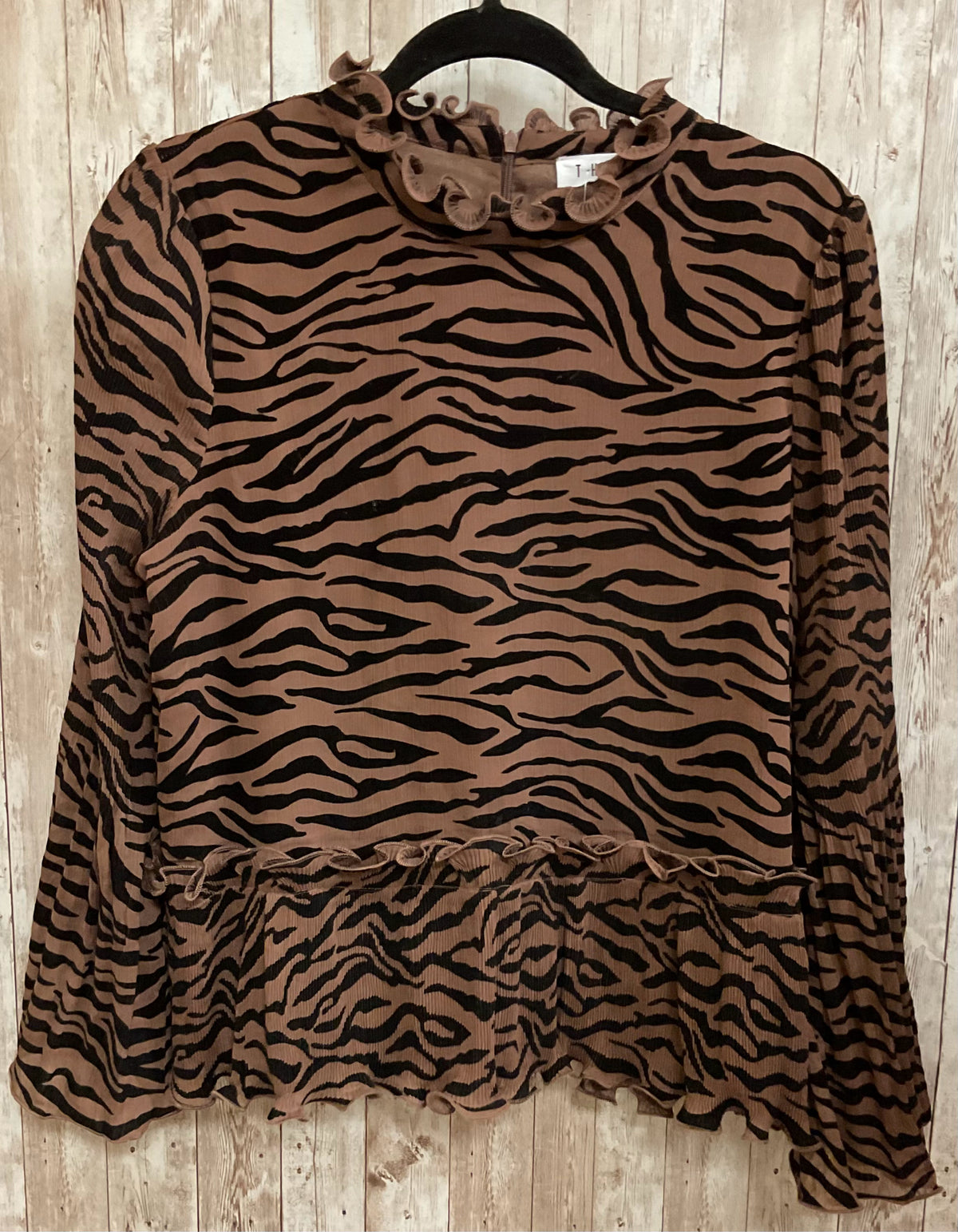 Size L THML TAN AND BLACK PRINT Top