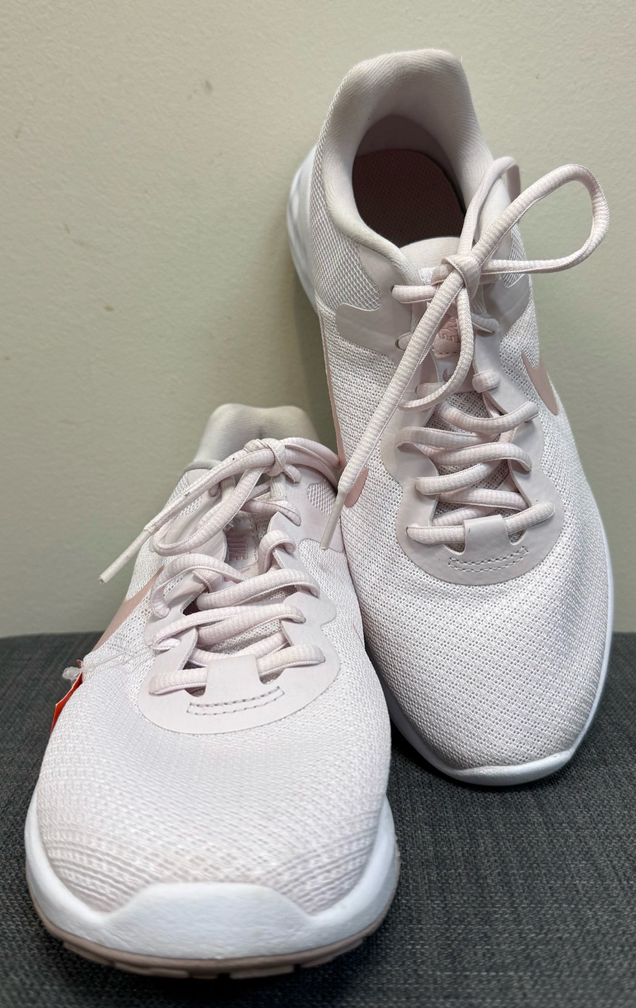 8.5 NIKE Light Pink Sneakers