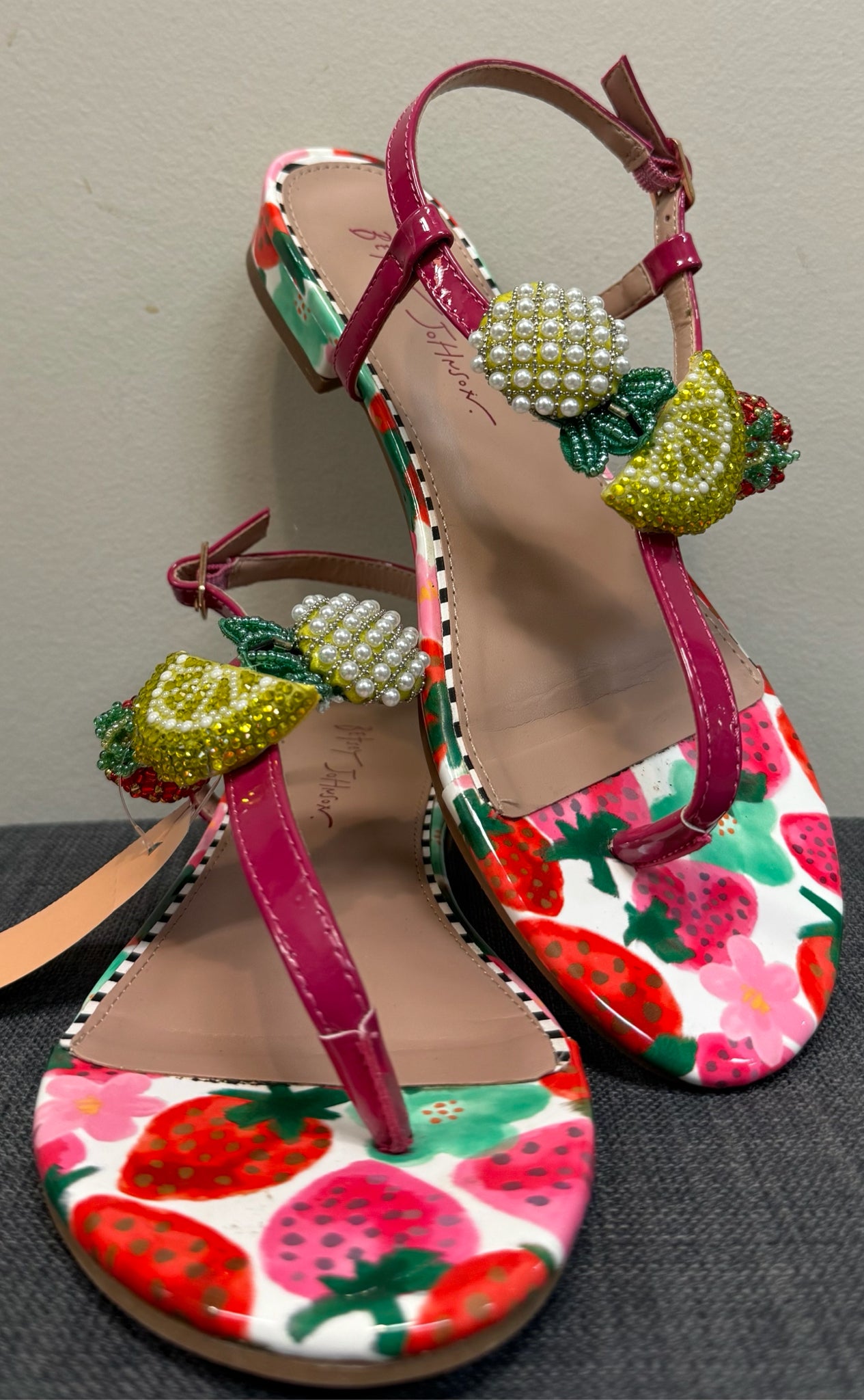 8.5 BETSEY JOHNSON PINK W/BERRIES Sandals