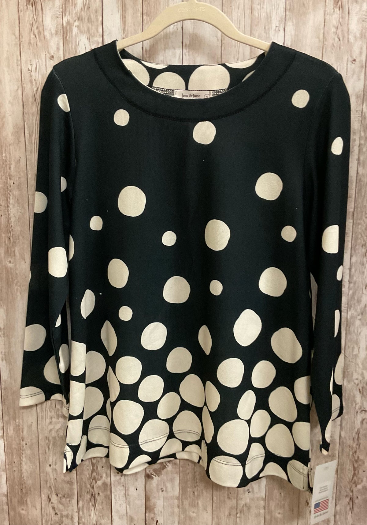 Size S JESS & JANE BLACK AND BEIGE Top