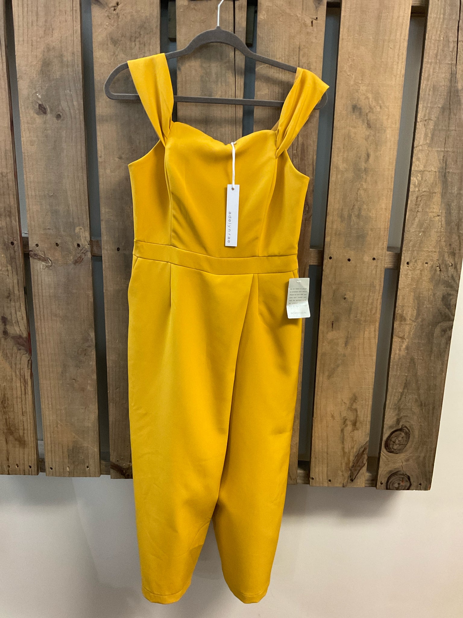 Gold ADELYN RAE Size M Jumper