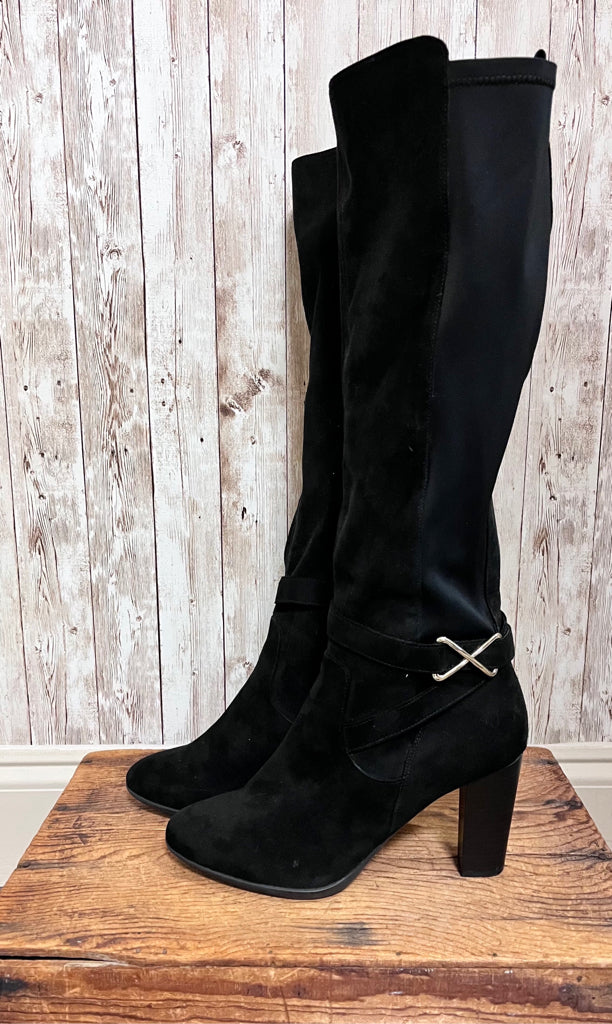 9.5 KELLY & KATIE Black Boots