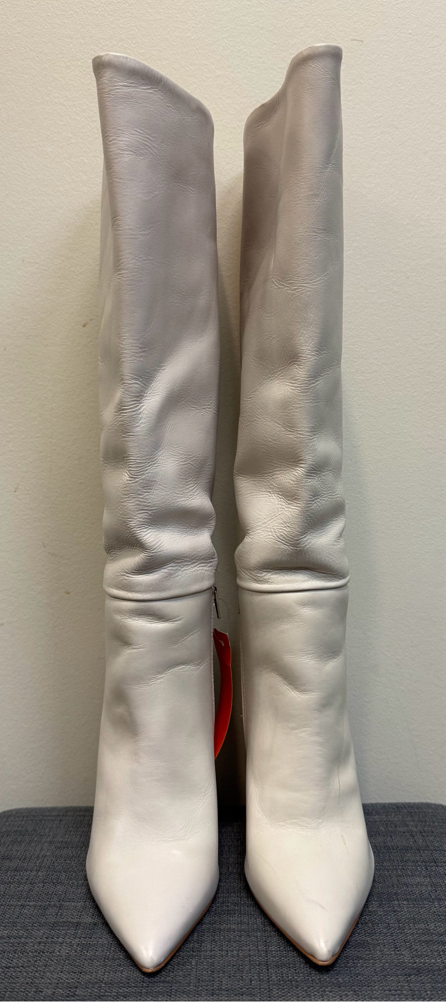 6 STEVE MADDEN Cream Boots