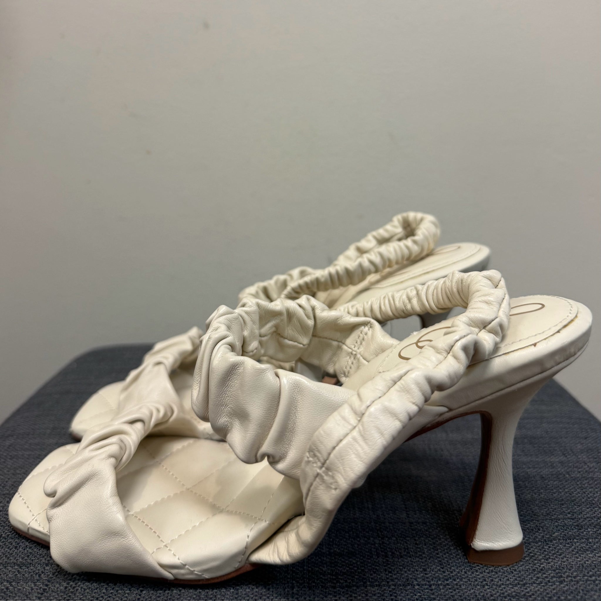 7.5 SAM EDELMAN Cream Sandals