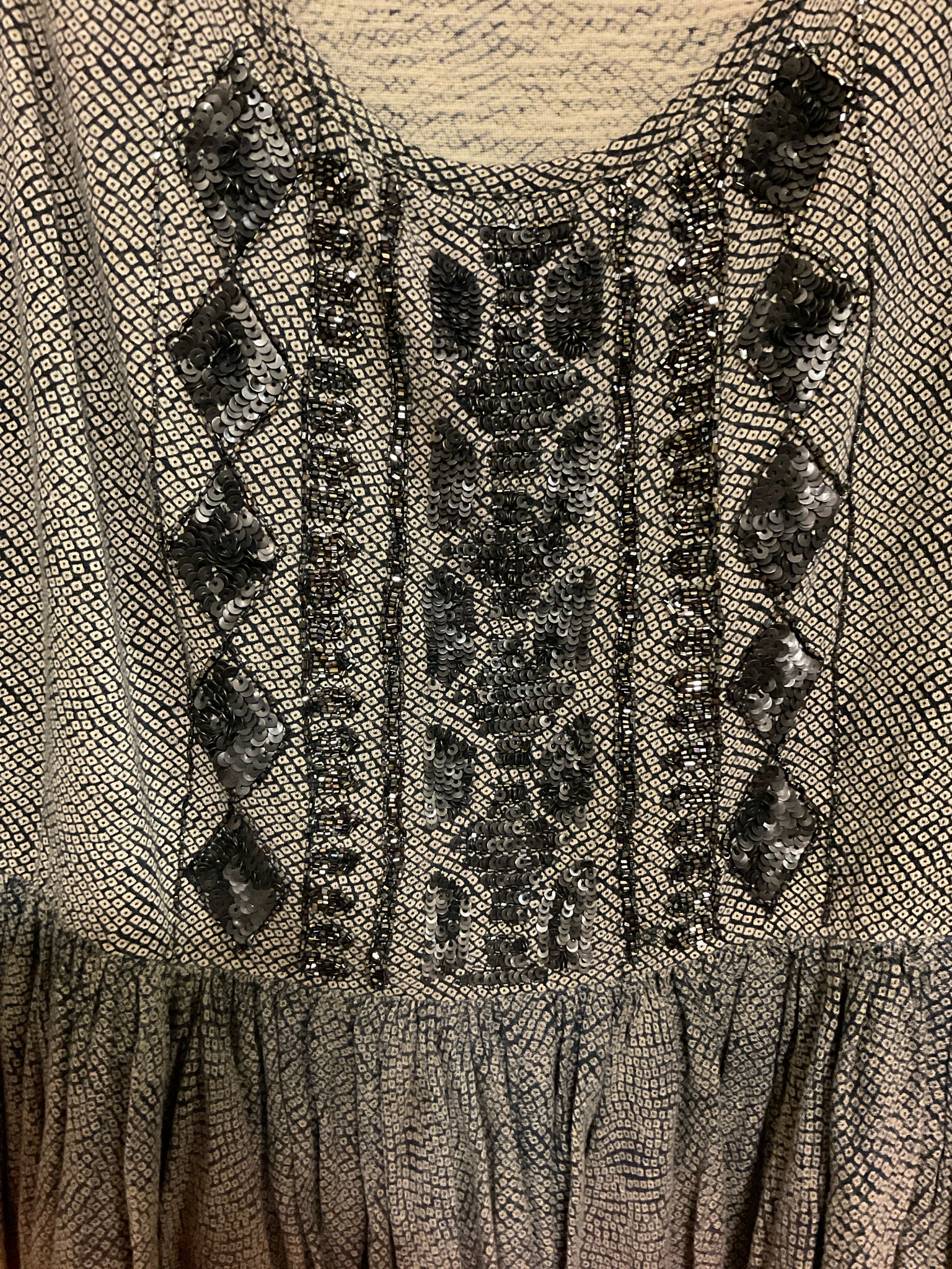 Size S AKEMI+KIN Brown Print Top