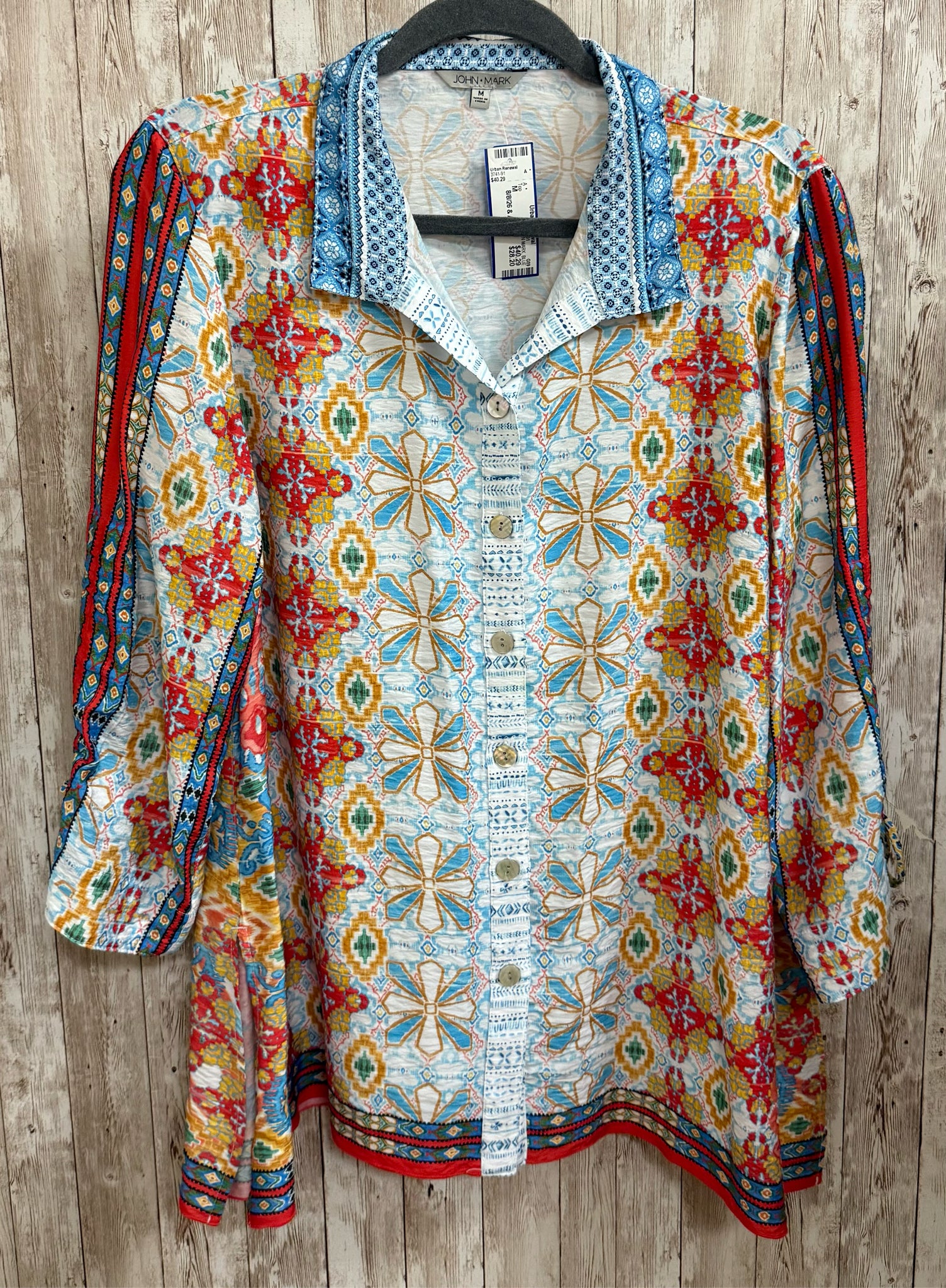 Size M JOHN MARK BLUE MULT FLORAL Top