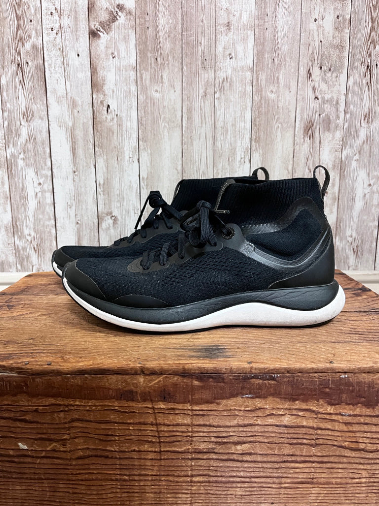 7 LULULEMON Black SHOES