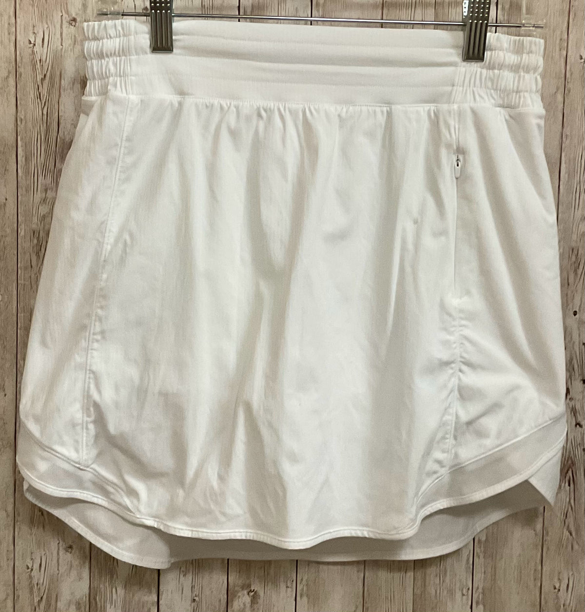 Size 8 LULULEMON White skort