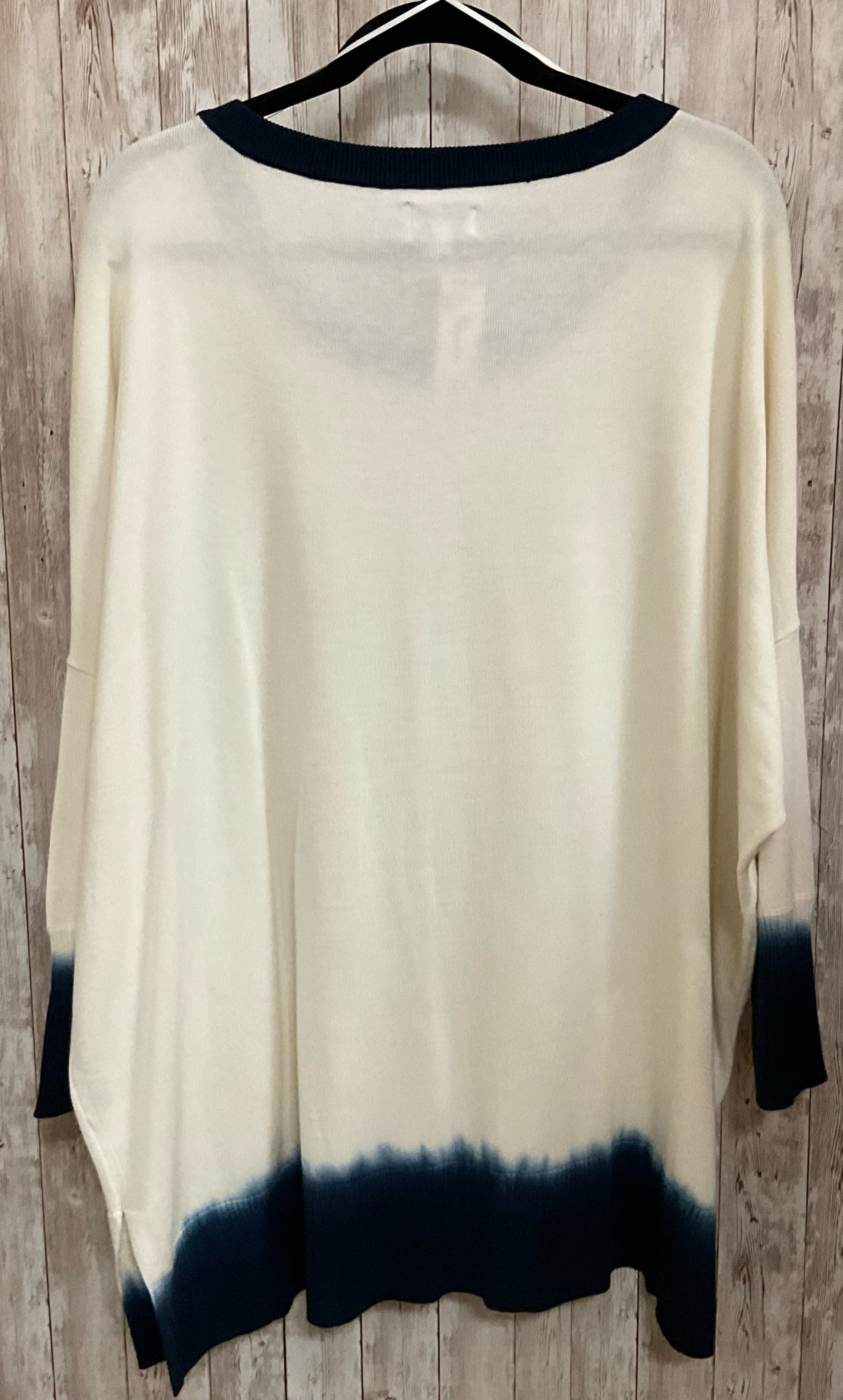 Size 2X WONDERLY BEIGE AND NAVY Top