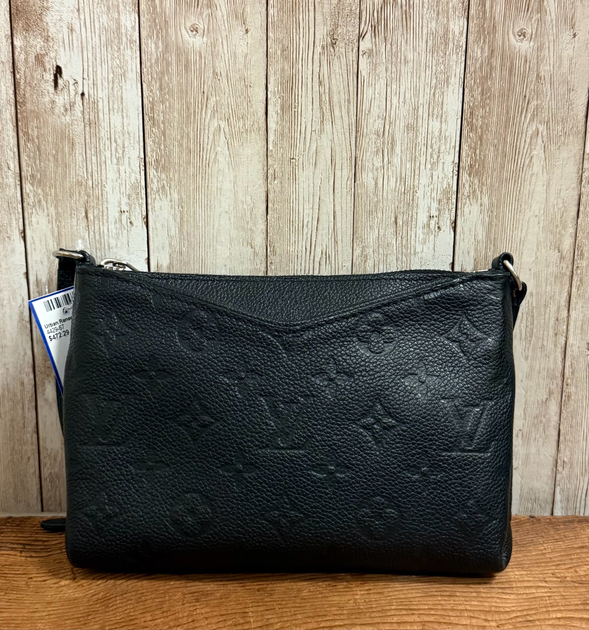LOUIS VUITTON Purse