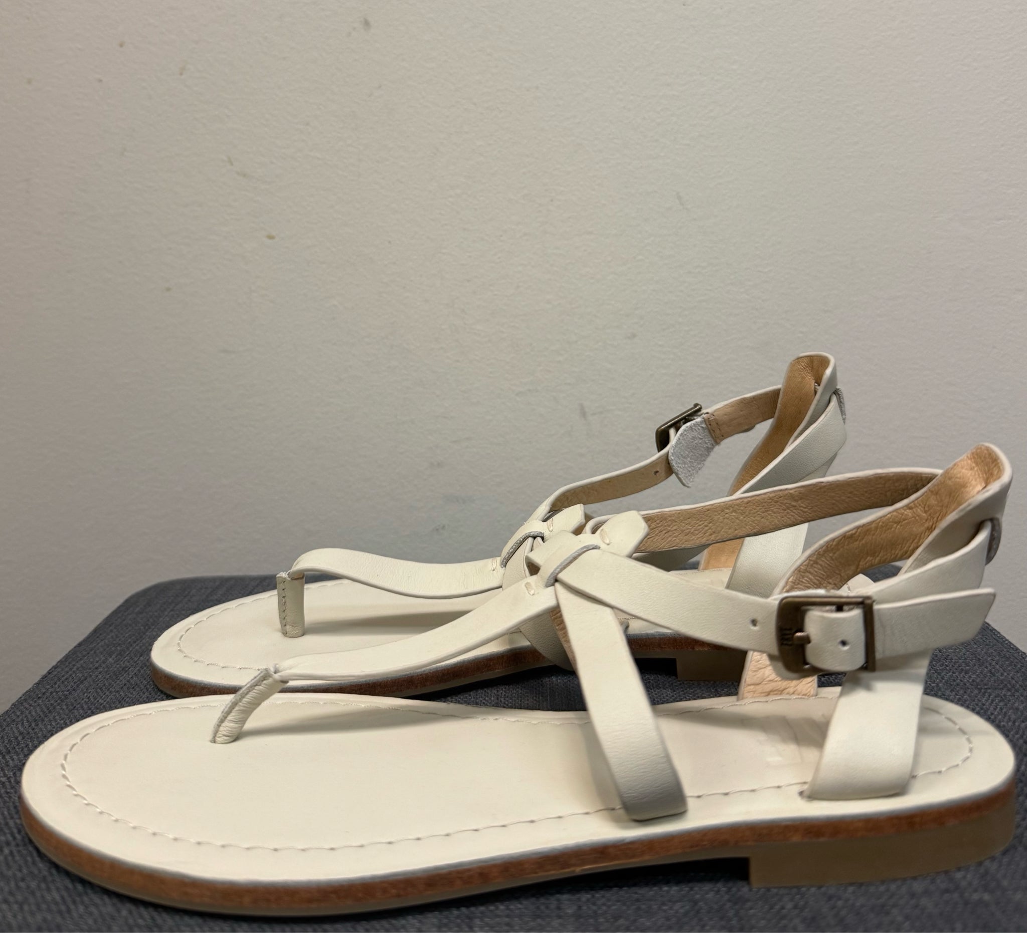7 FRYE Ivory Sandals