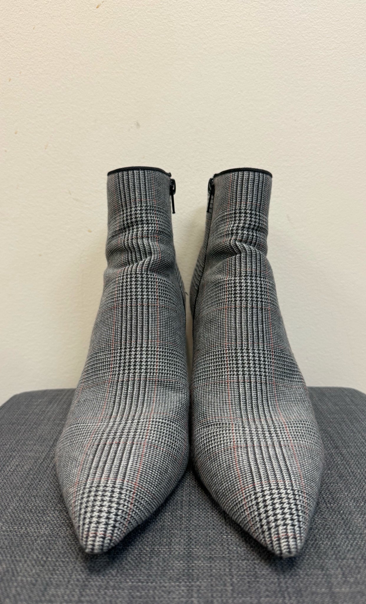 9 CABI BLACK PLAID Boots