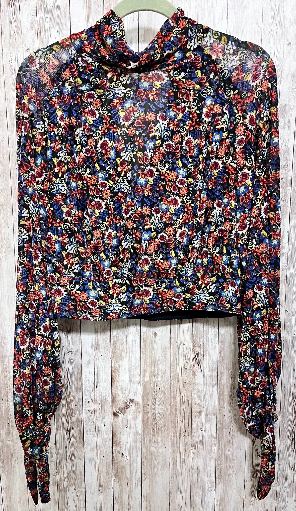 Size S FREE PEOPLE RED AND BLUE FLORAL Top