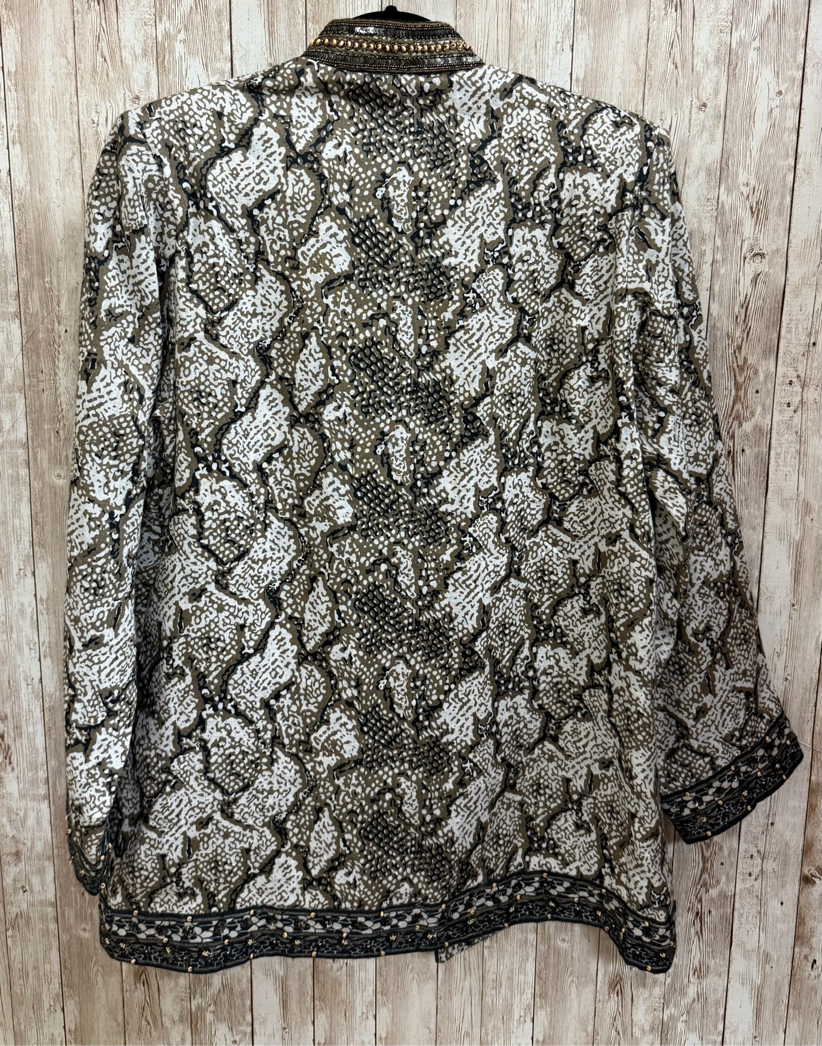 Size M BELLA TU cream and olive Blazer