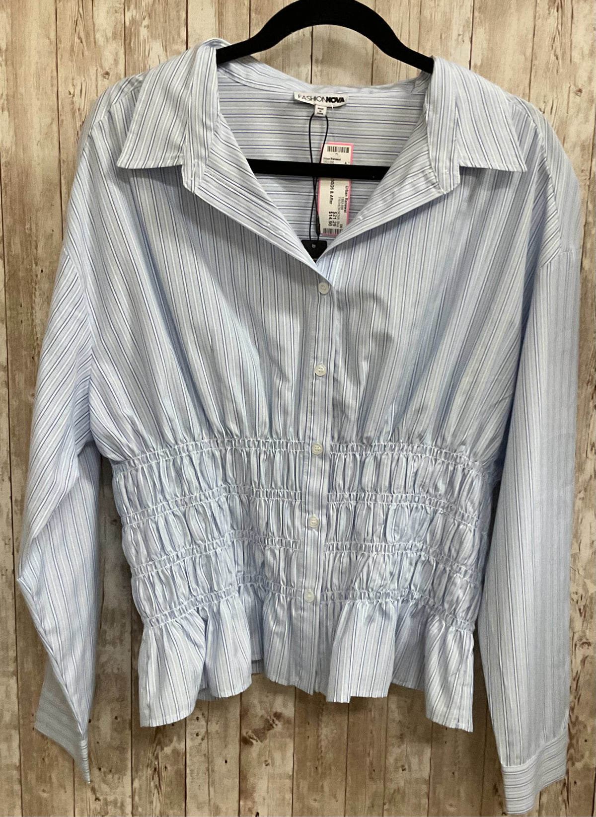 Size 1X FASHION NOVA Blue Print Top
