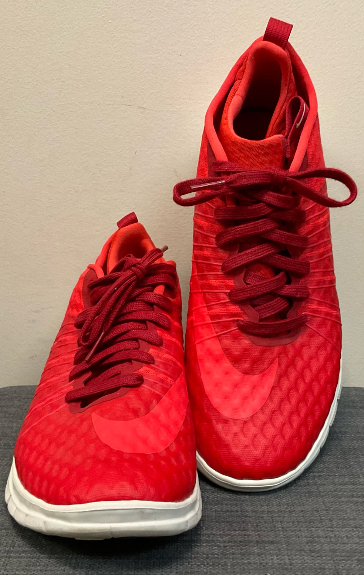 8.5 NIKE Red Sneakers