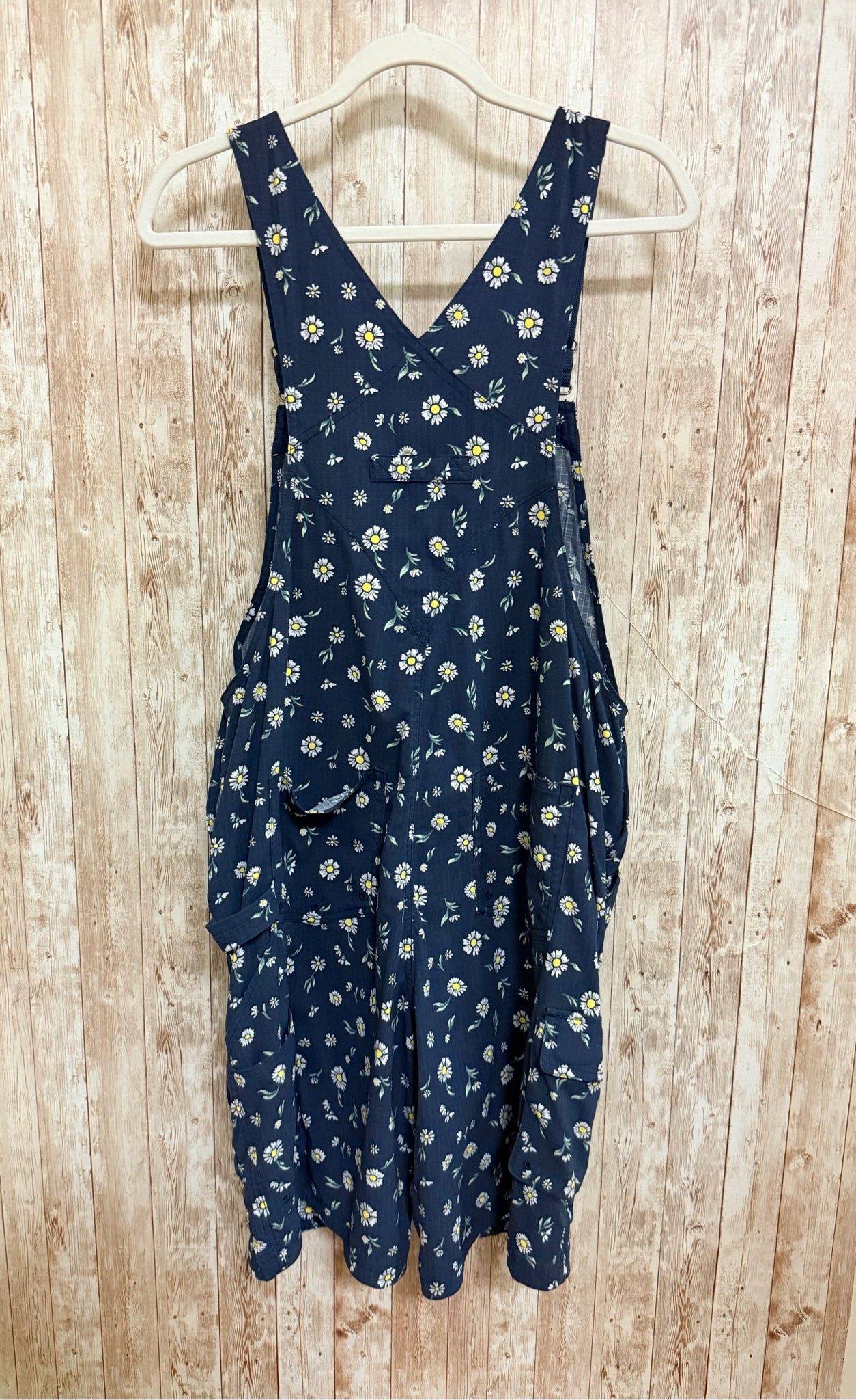 DULUTH TRADING Size M NAVY FLORAL Shorts