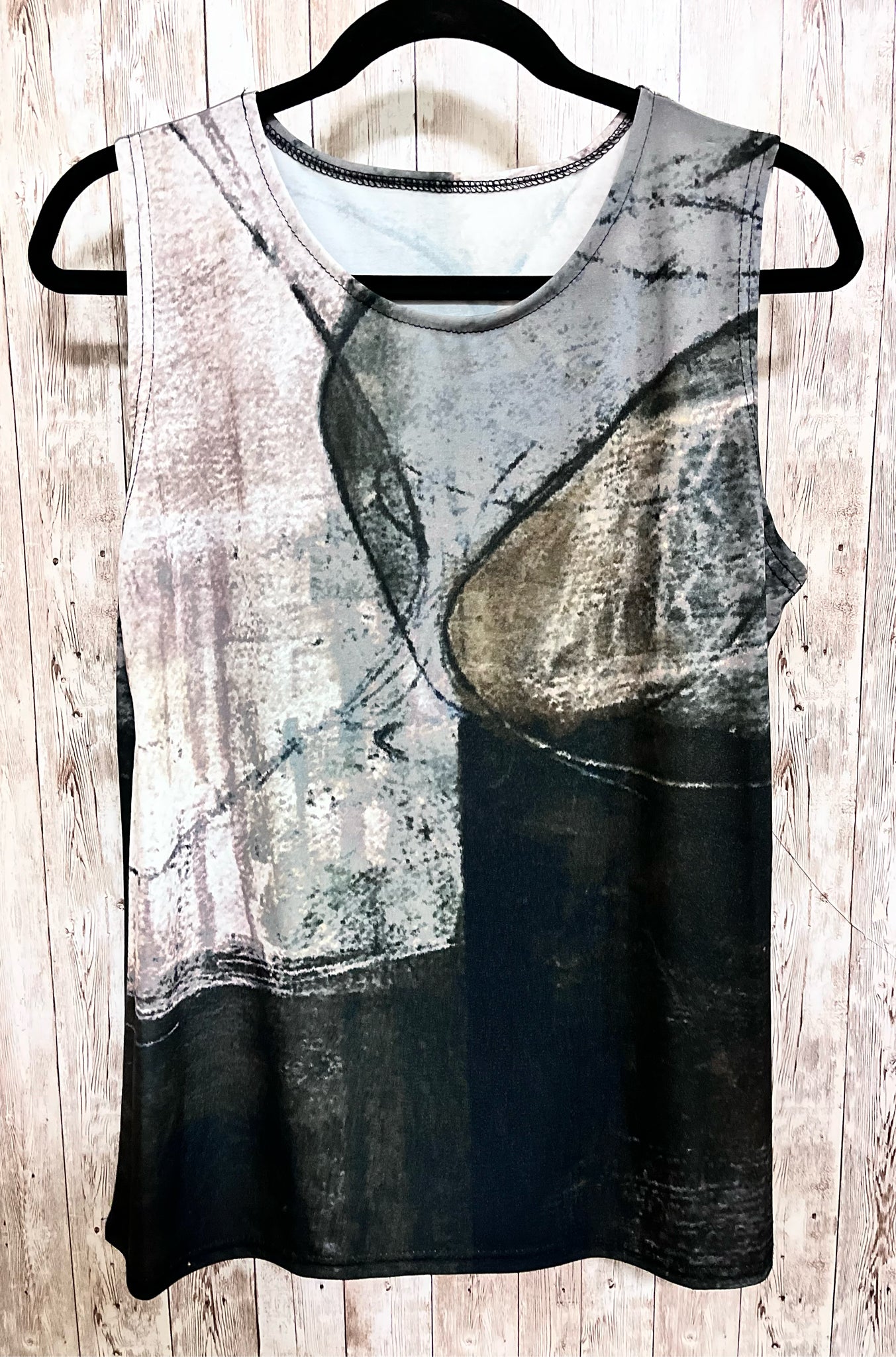 Damee, Inc Size M Black Print Top