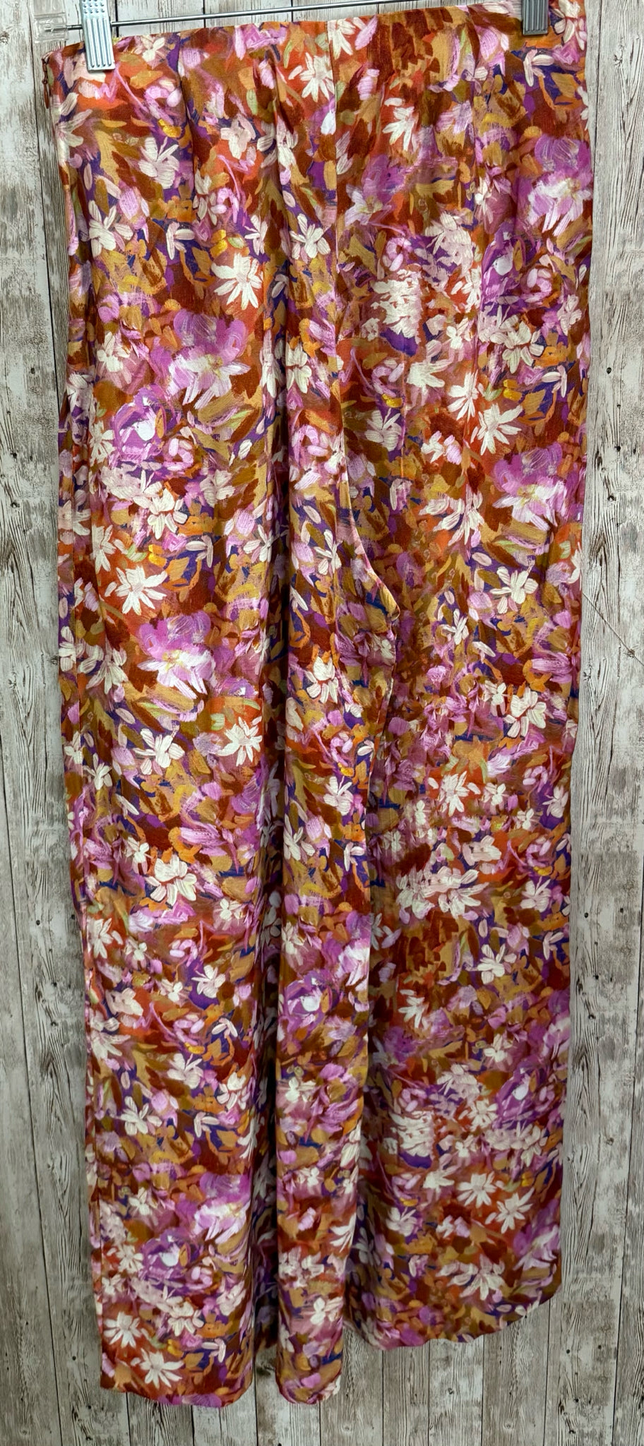 Size M ASTR RUST FLORAL Pants