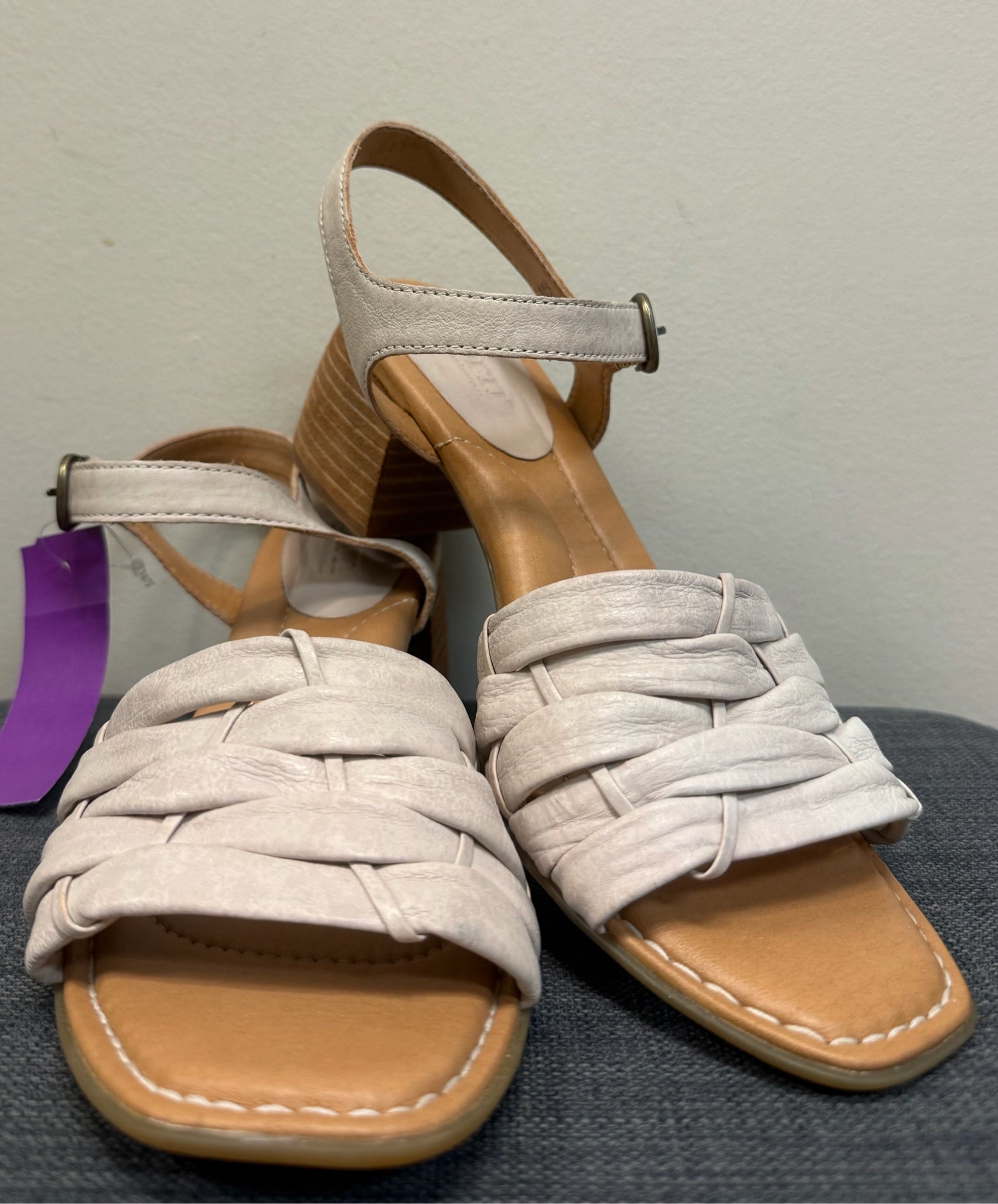 9 BORN Cream Sandals