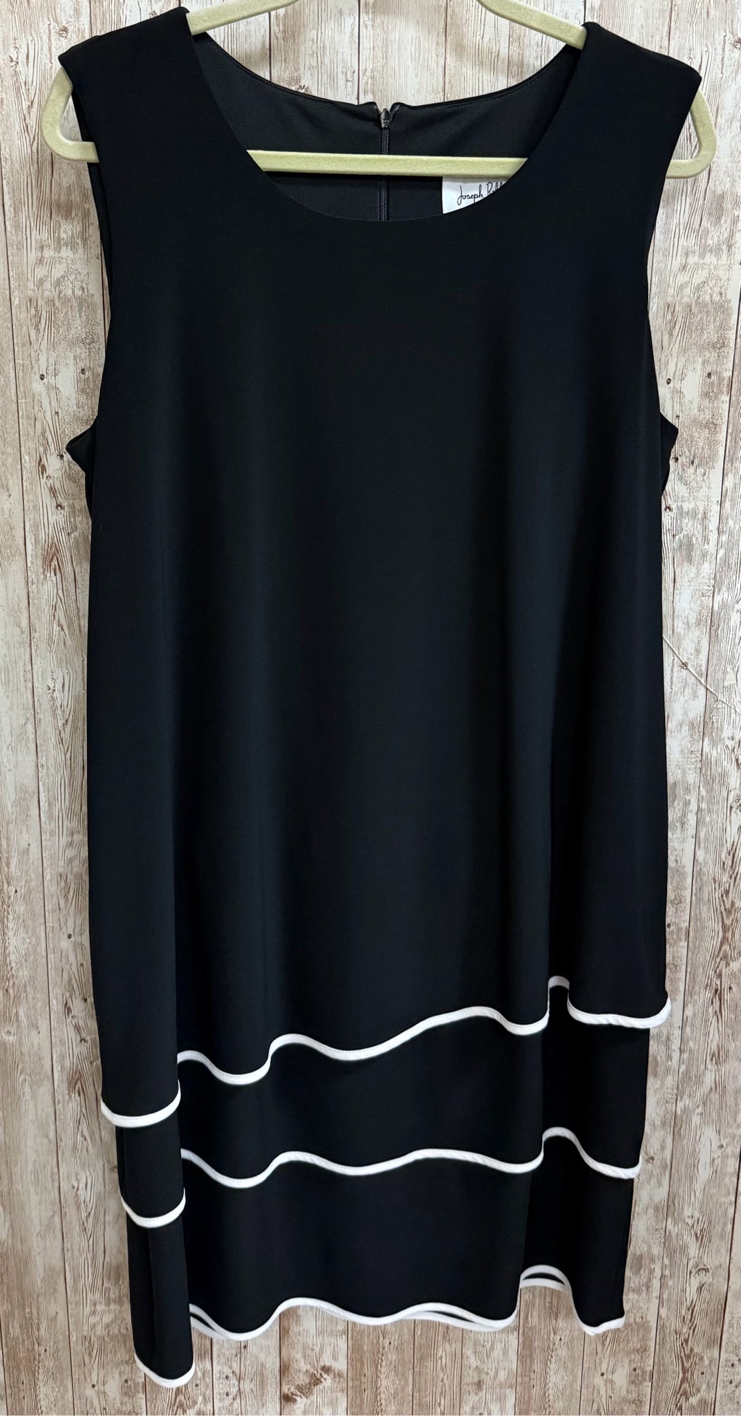 Size 16 JOSEPH RIBKOFF Black Dress