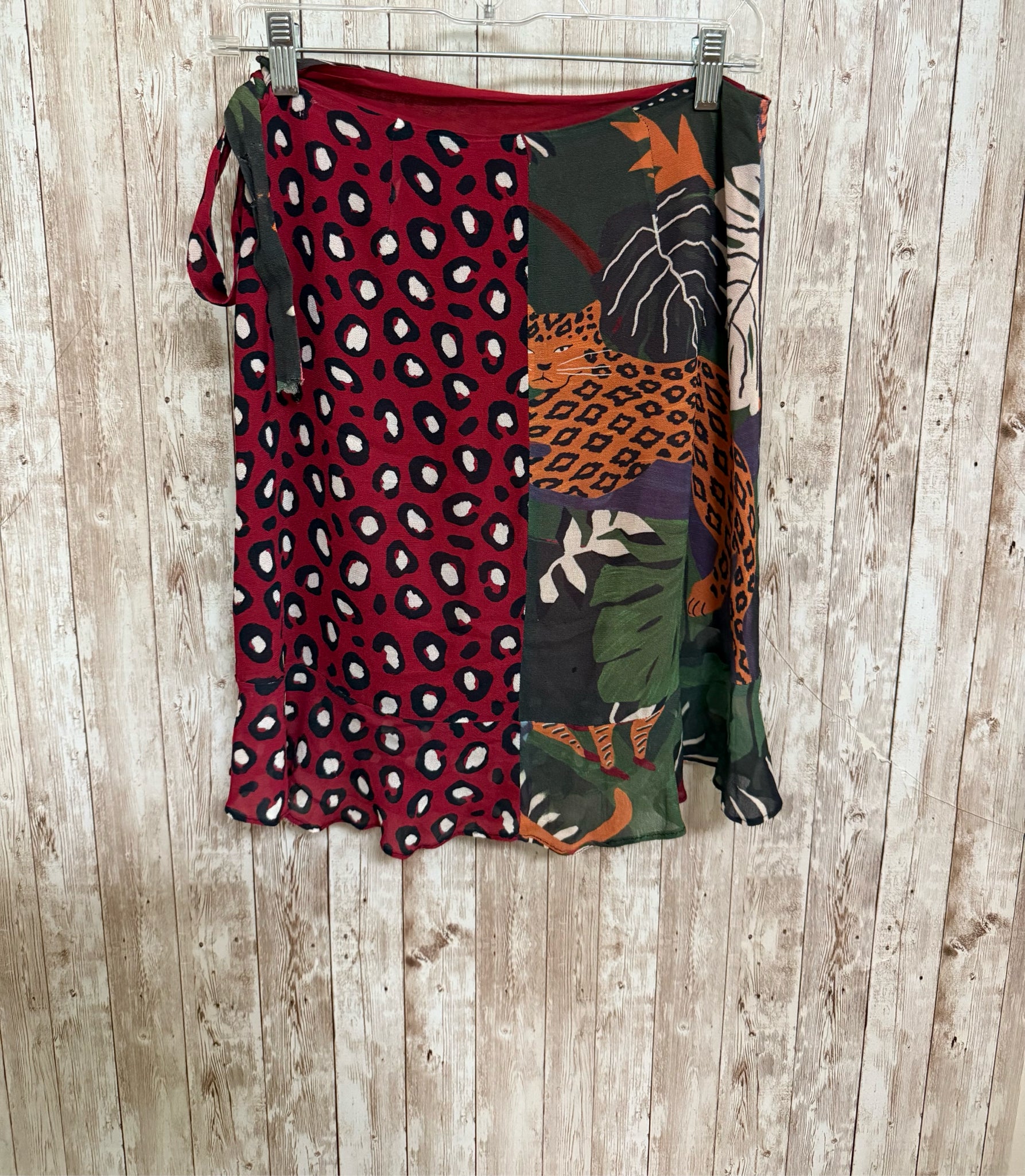 FARM RIO Size S BURGUNDY MULTI Skirt