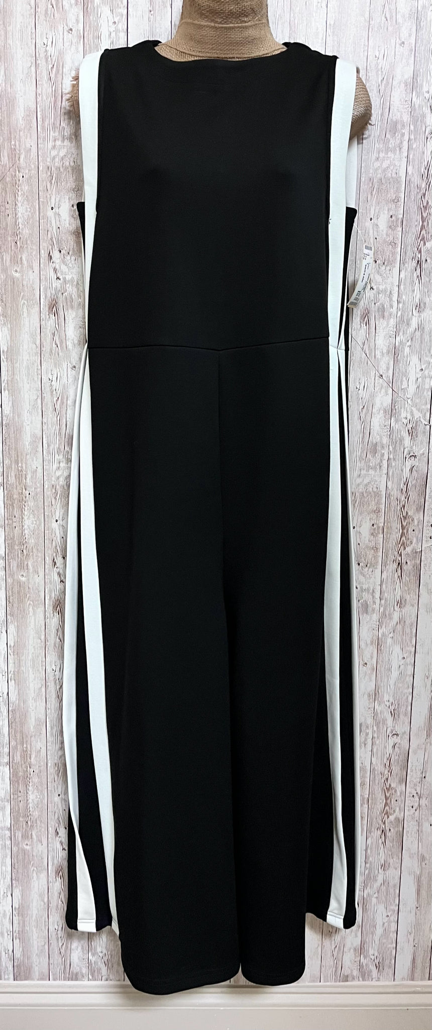 P CILL Size L Black and Cream Jumper