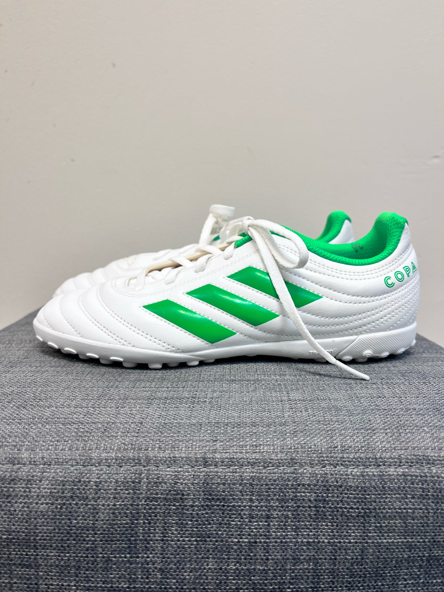 ADIDAS 5.5 WHITE AND GREEN Sneakers