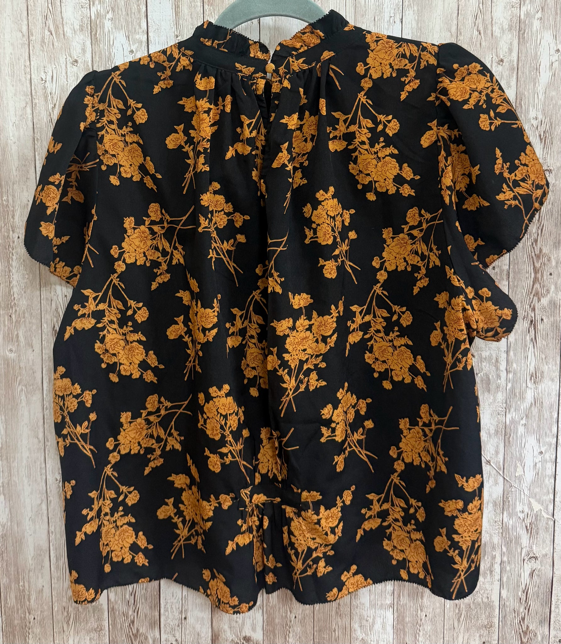 Size M THML BLACK AND GOLD FLORAL Top