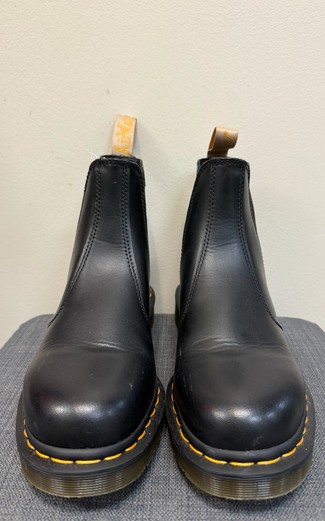 DR MARTENS 10 Black Boots