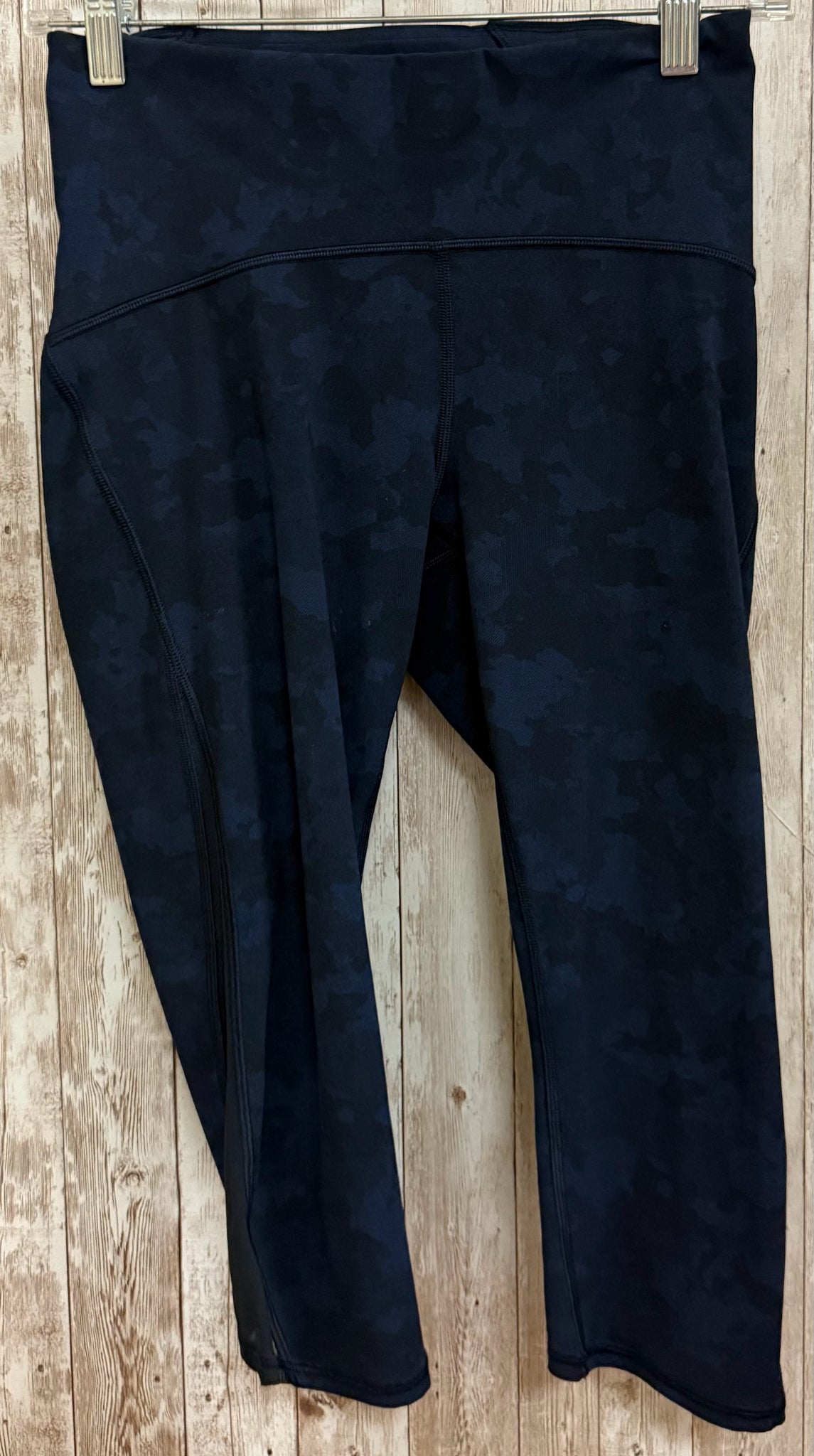 Size 6 LULULEMON BLUE AND BLACK PRINT Leggings