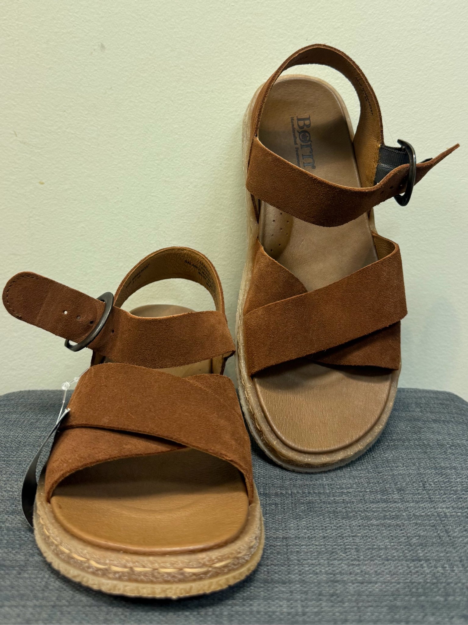 8 BORN Brown Sandals