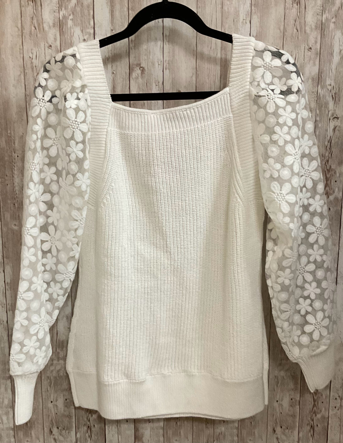 Size M BOSTON PROPER White Top
