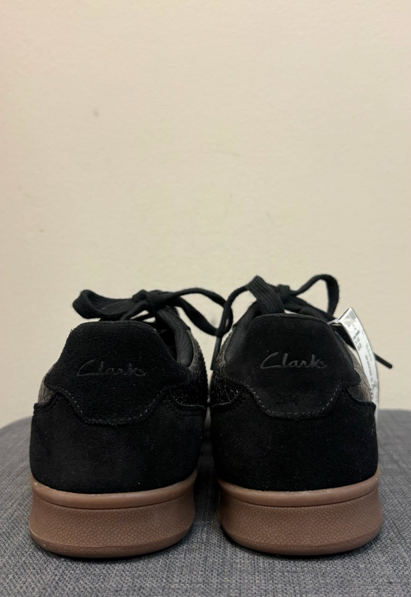 8 CLARKS Black SHOES