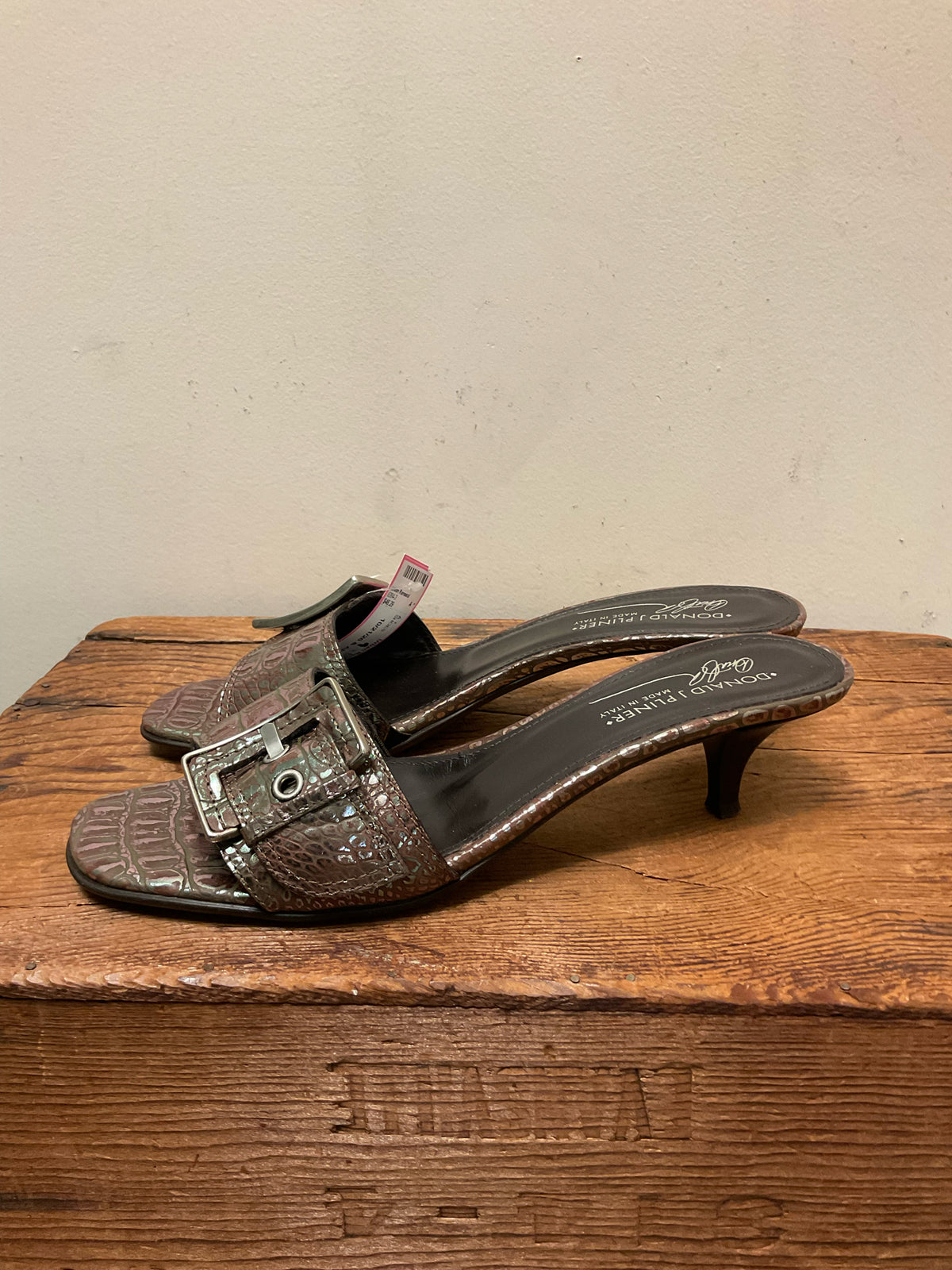 9 DONALD J PLINER COPPER SHOES