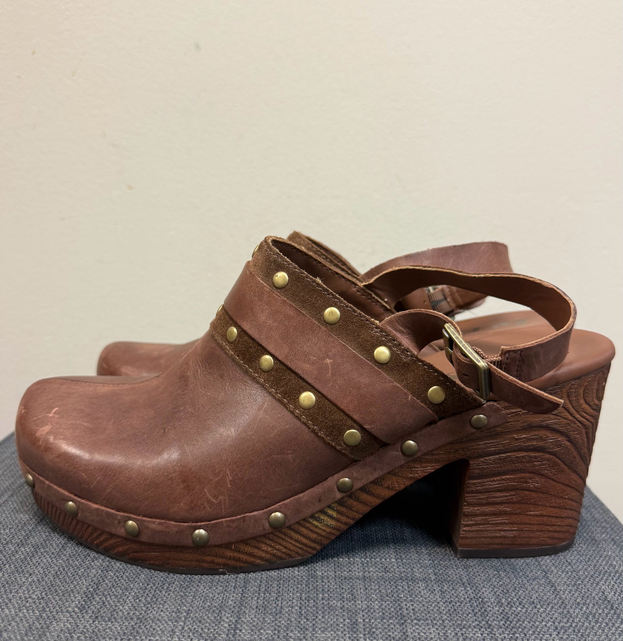 10 KORKS Brown SHOES