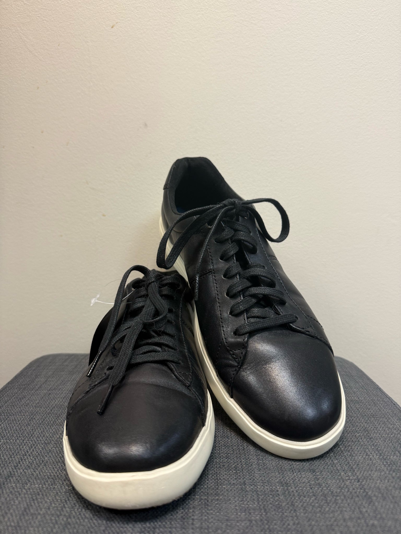 MICHAEL KORS 7.5 Black SHOES